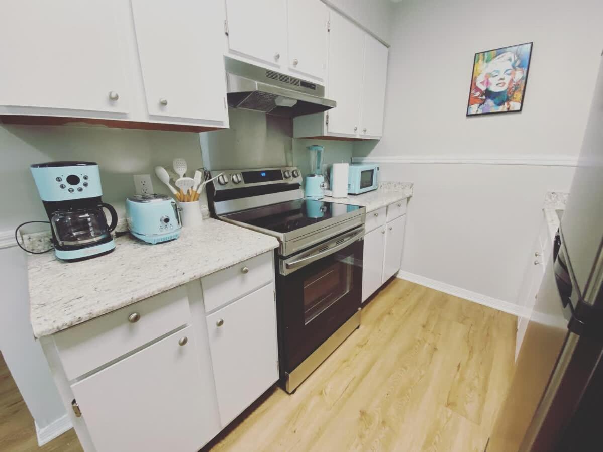 White Sand Getaway steps from Beach