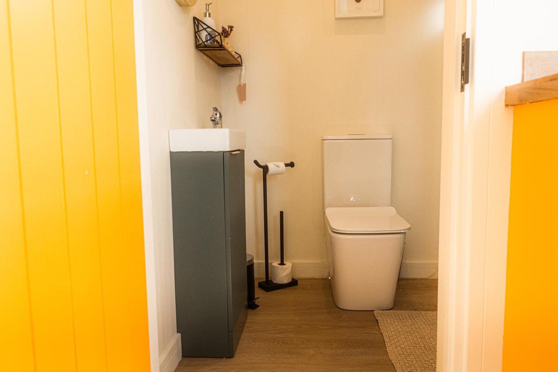 Oaklane Glamping Cabins