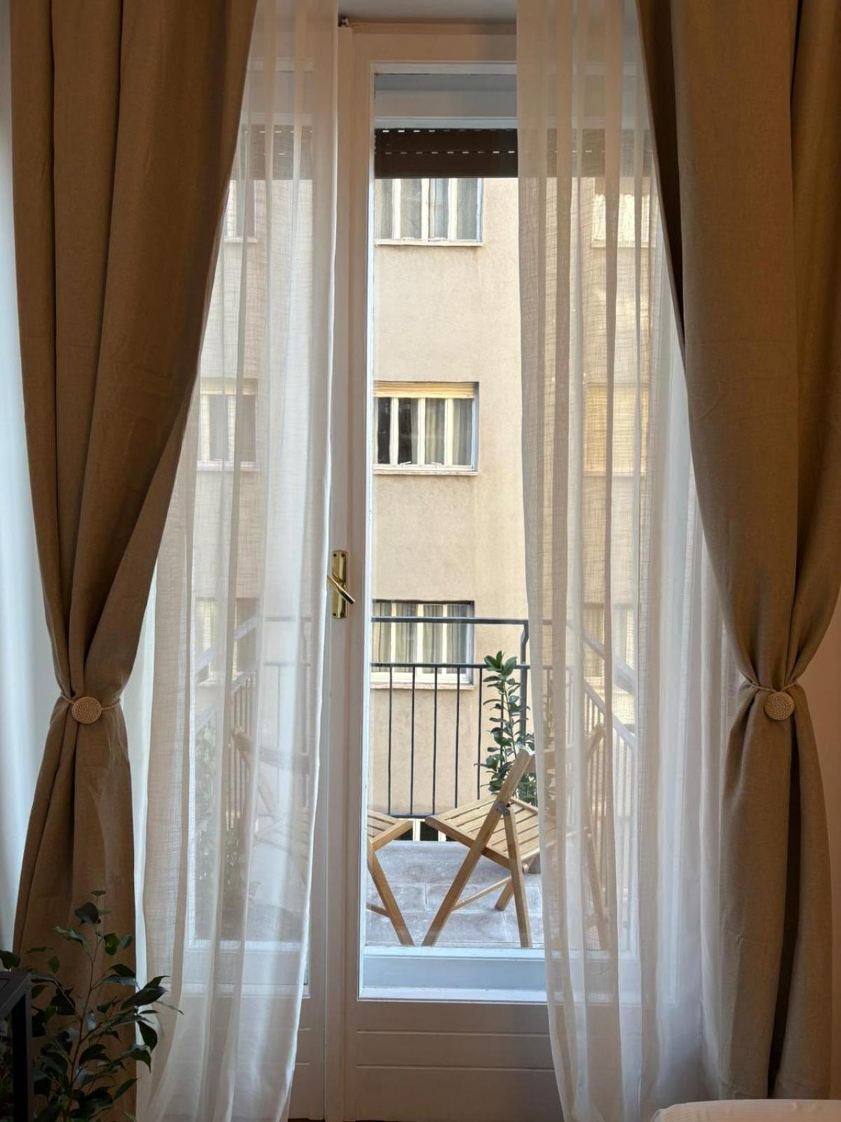 Central Piazza Ponterosso - The Green Nest