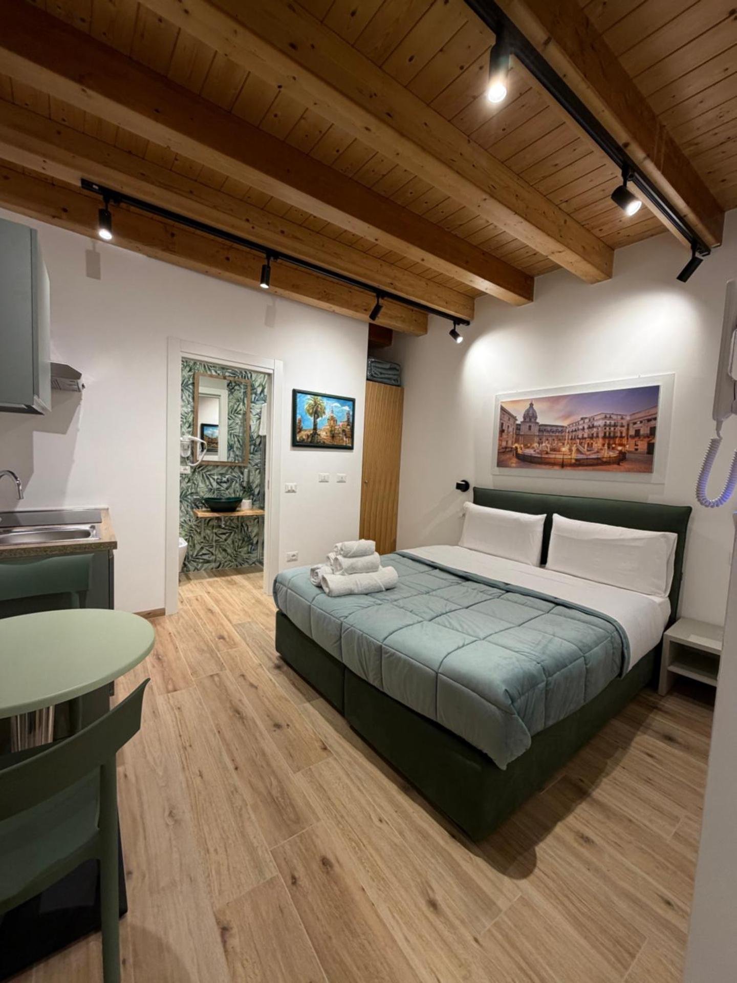 Caminneci Palace Boutique