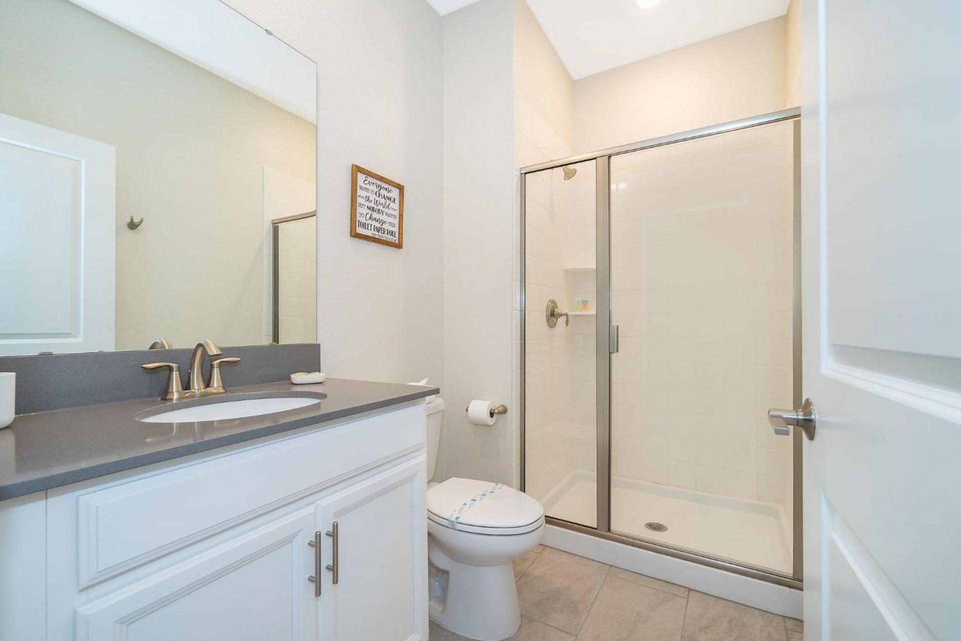 2921DH TOWNHOUSE 4 BEDROOMS & 3 BATHROOMS + POOL