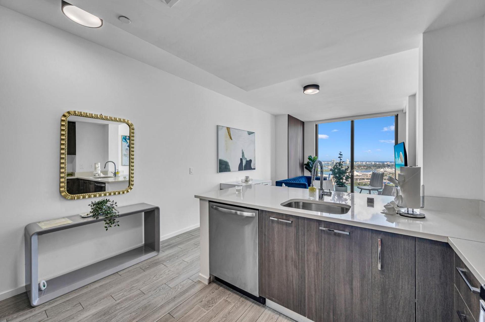 Kitchen or kitchenette