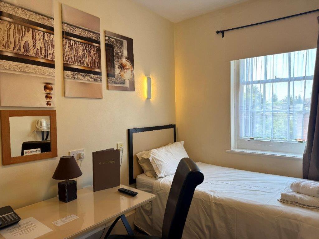 Single Room - Shower Only