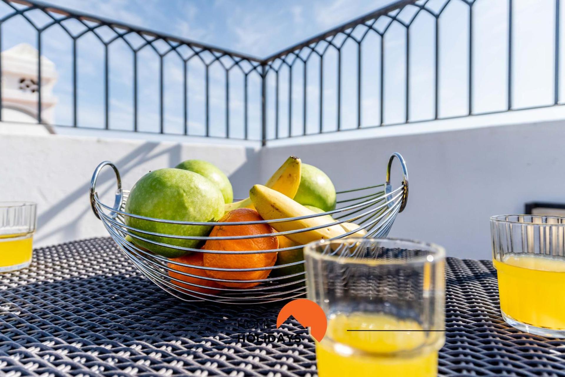 #164 Saradel 42 by Home Holidays