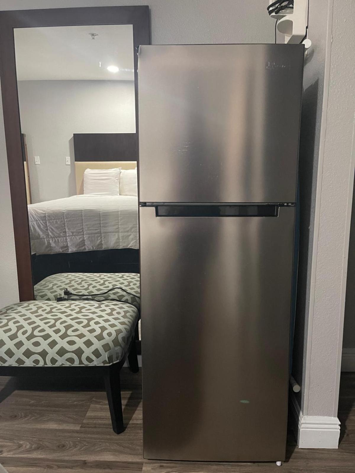 Executive Inn & Suites West Columbia