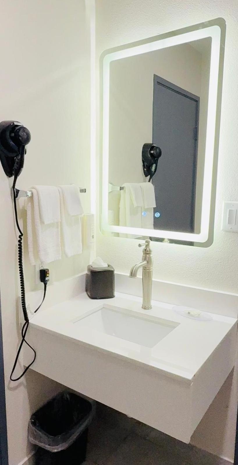 King Room - Non Smoking