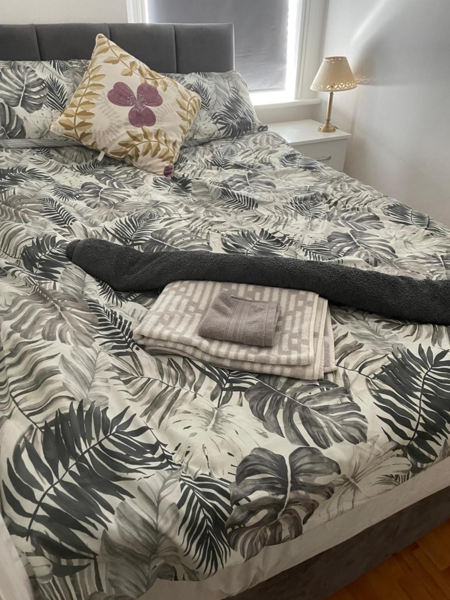 CosyHomeStay Evesham Spacious home W/Free Parking & WiFi