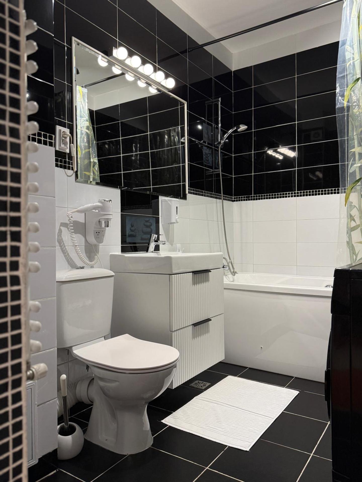 Divine Studio Fermei 62