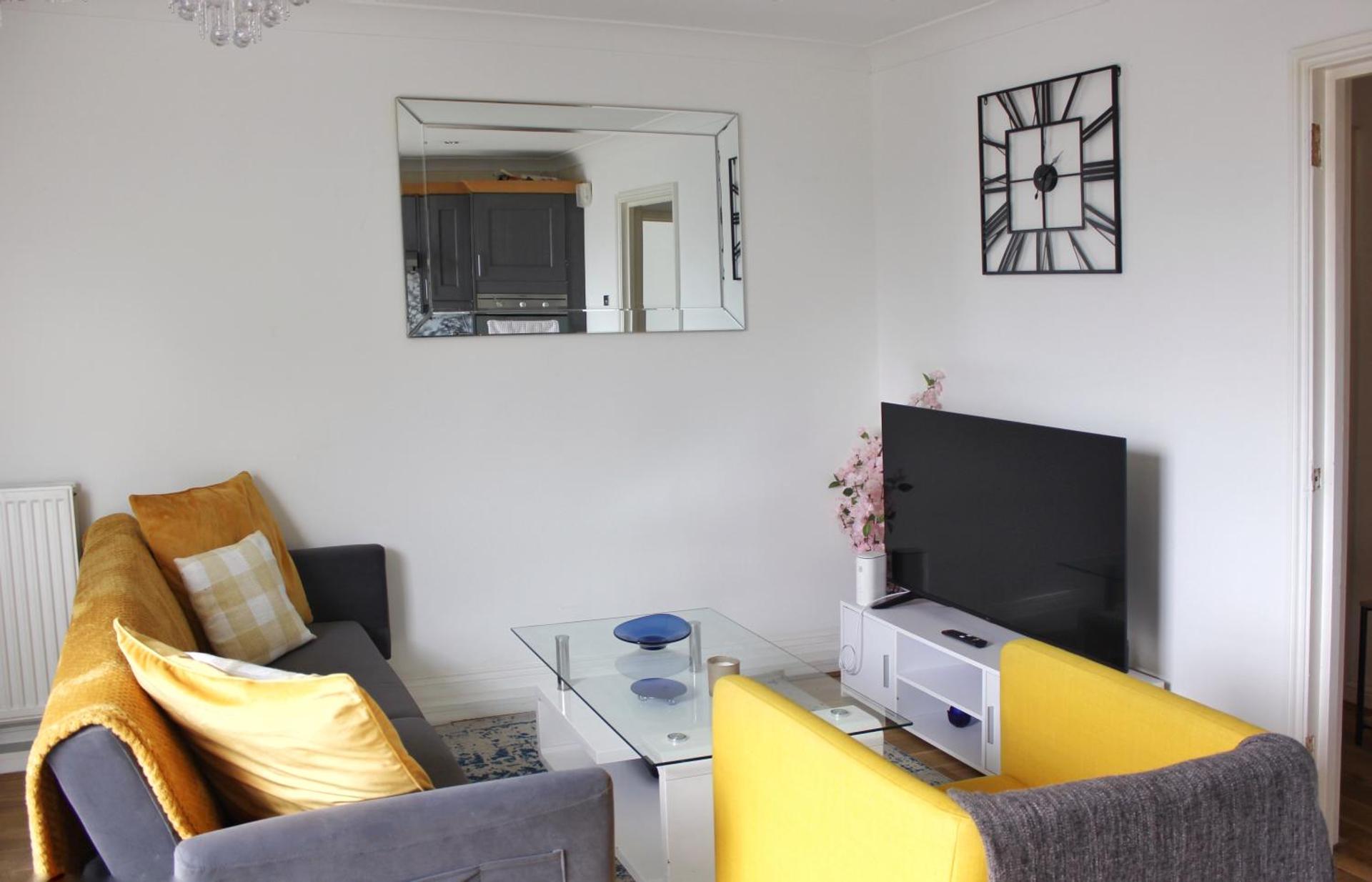 1 bedroom apartment near Clapham North and Clapham High Street station