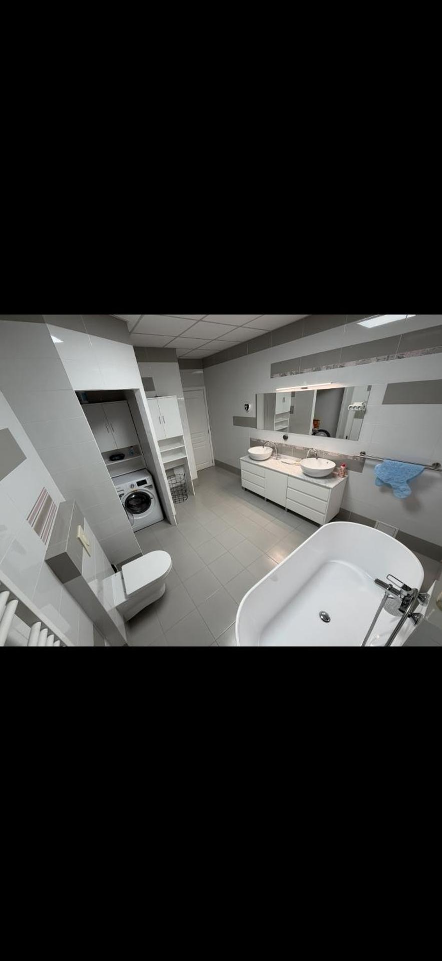 Cozy Central Apartment 2