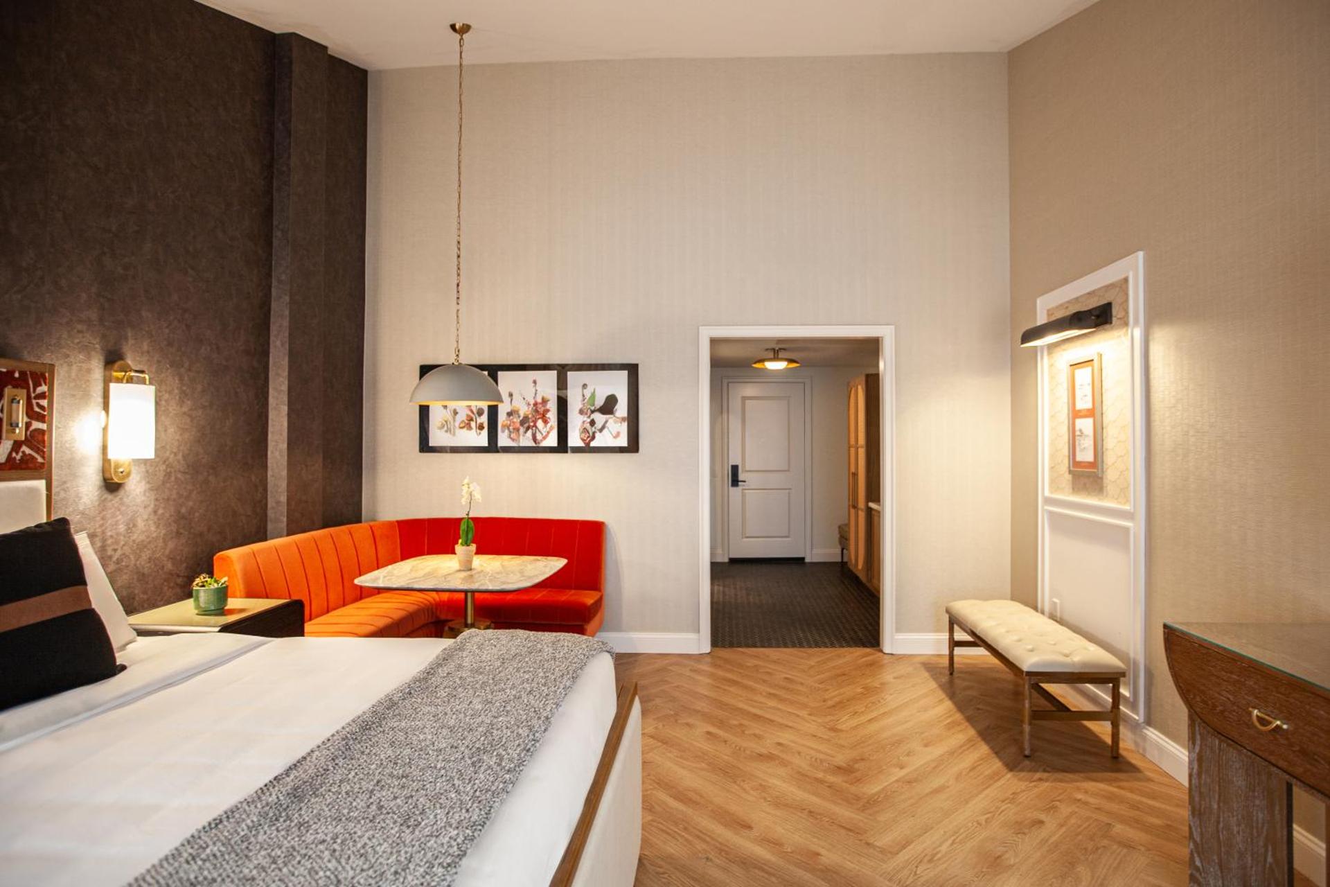 Photo of the whole room