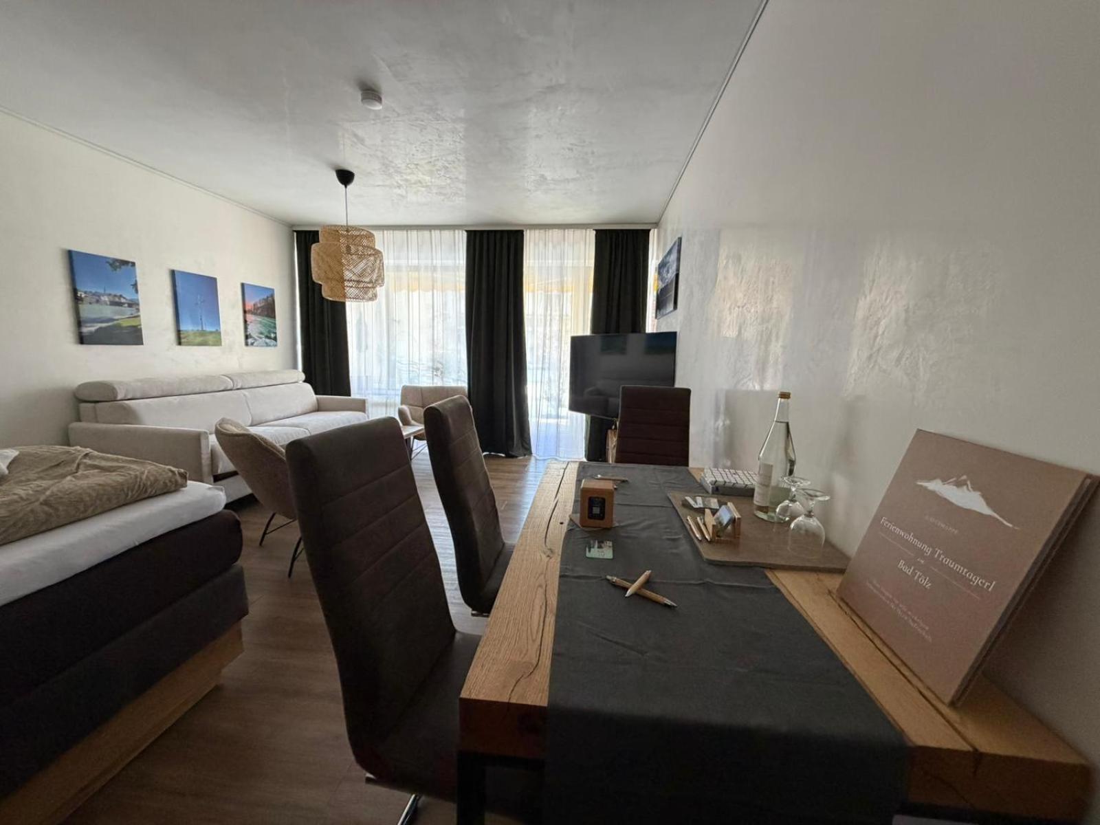 Modern eingerichtete Ferienwohnung Traumtagerl ruhig, zentral, ideal für Familien & Paare