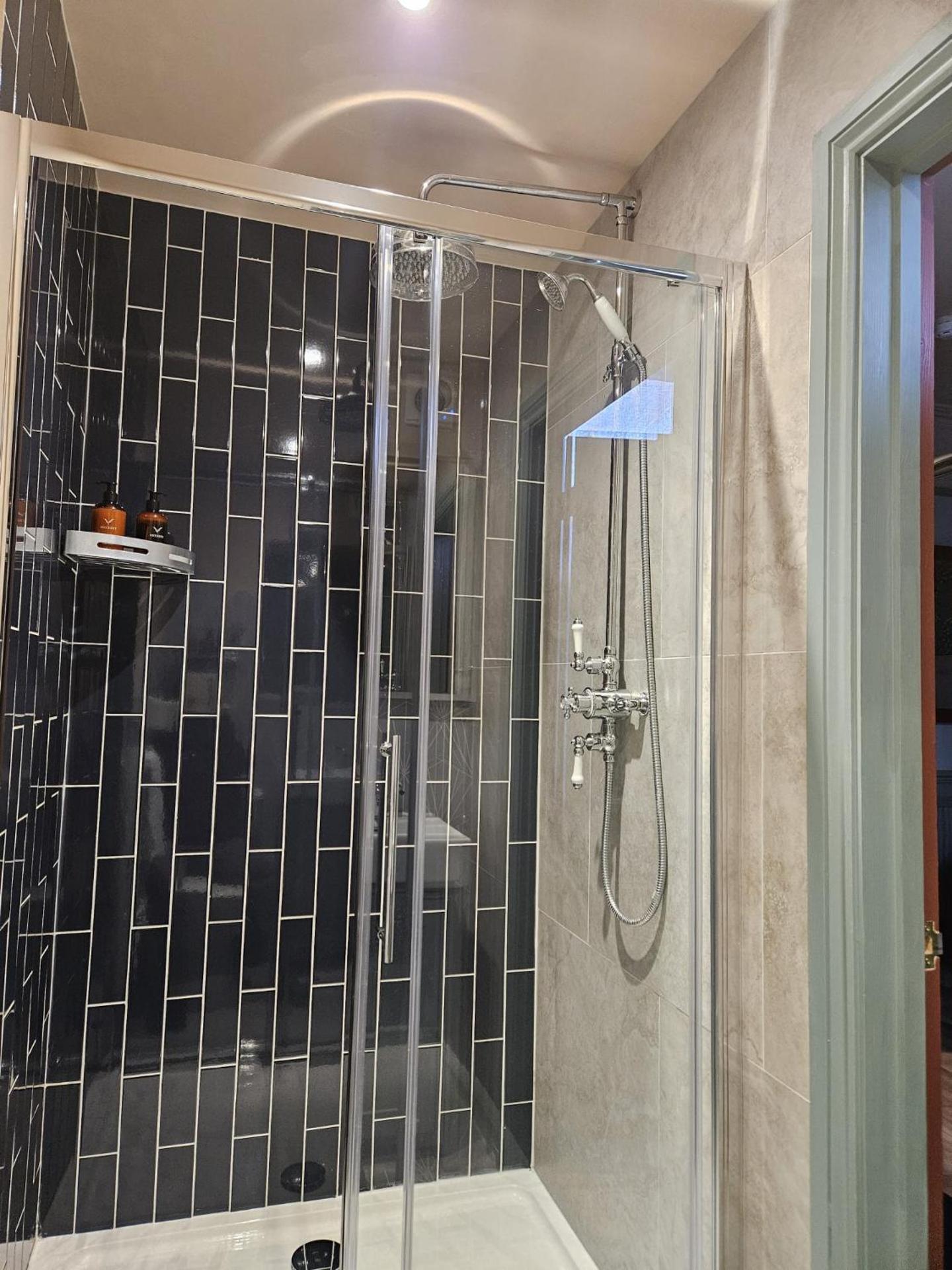 Deluxe Double Room with Shower