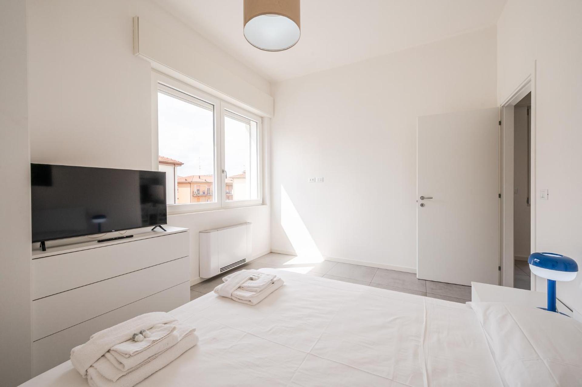 Tosa Apartment - Free WiFi, Air Conditioning & Private Parking