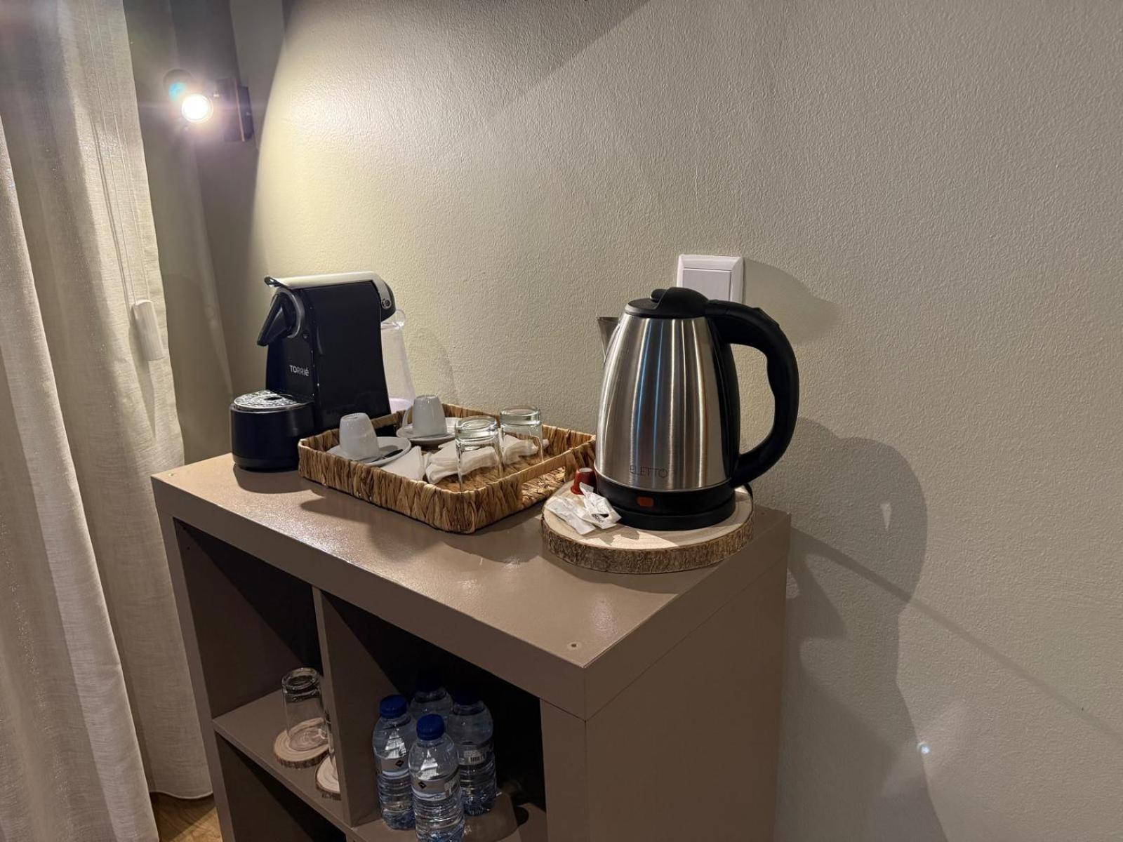 Coffee/tea facilities