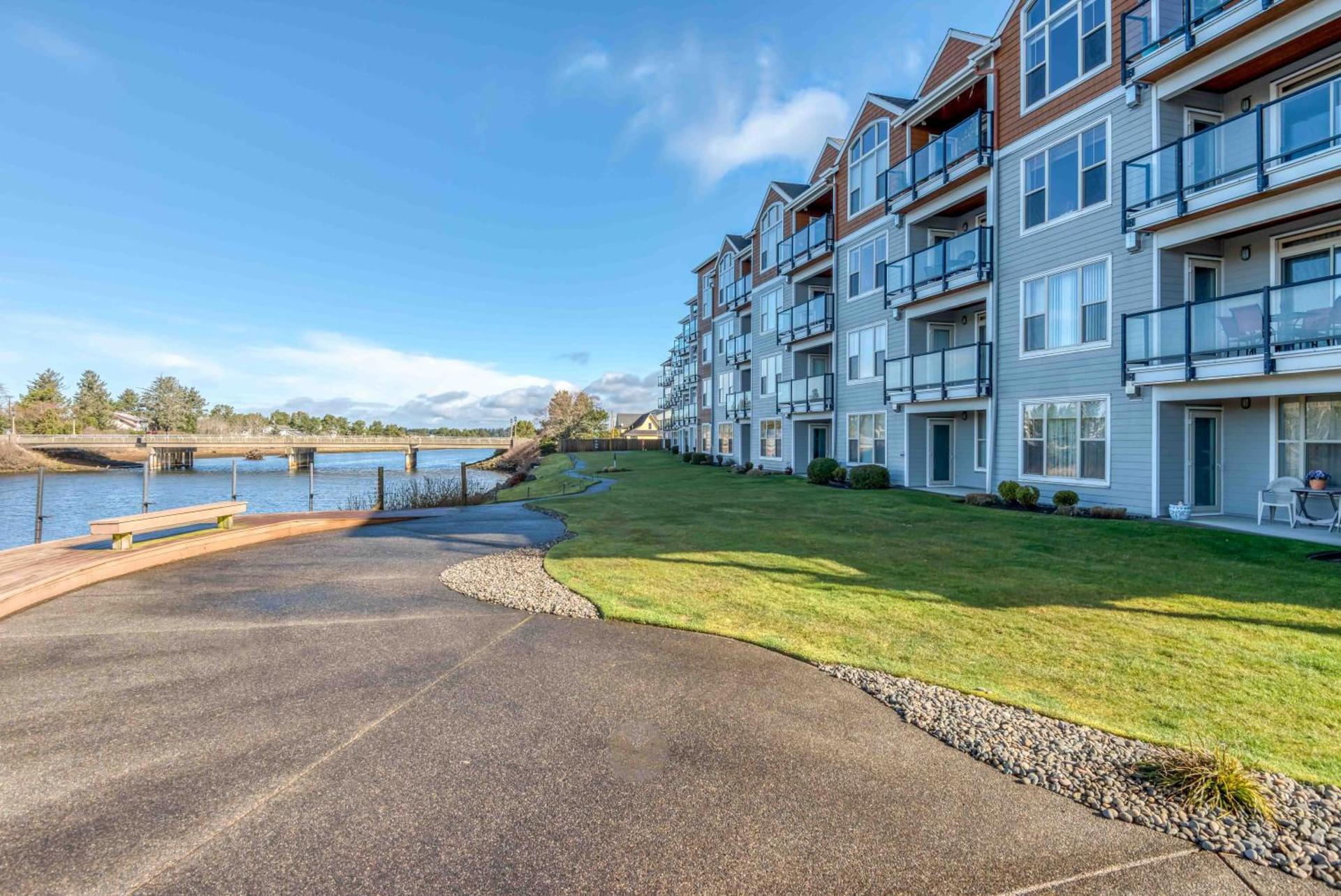 Rivers Edge at Bridgeport