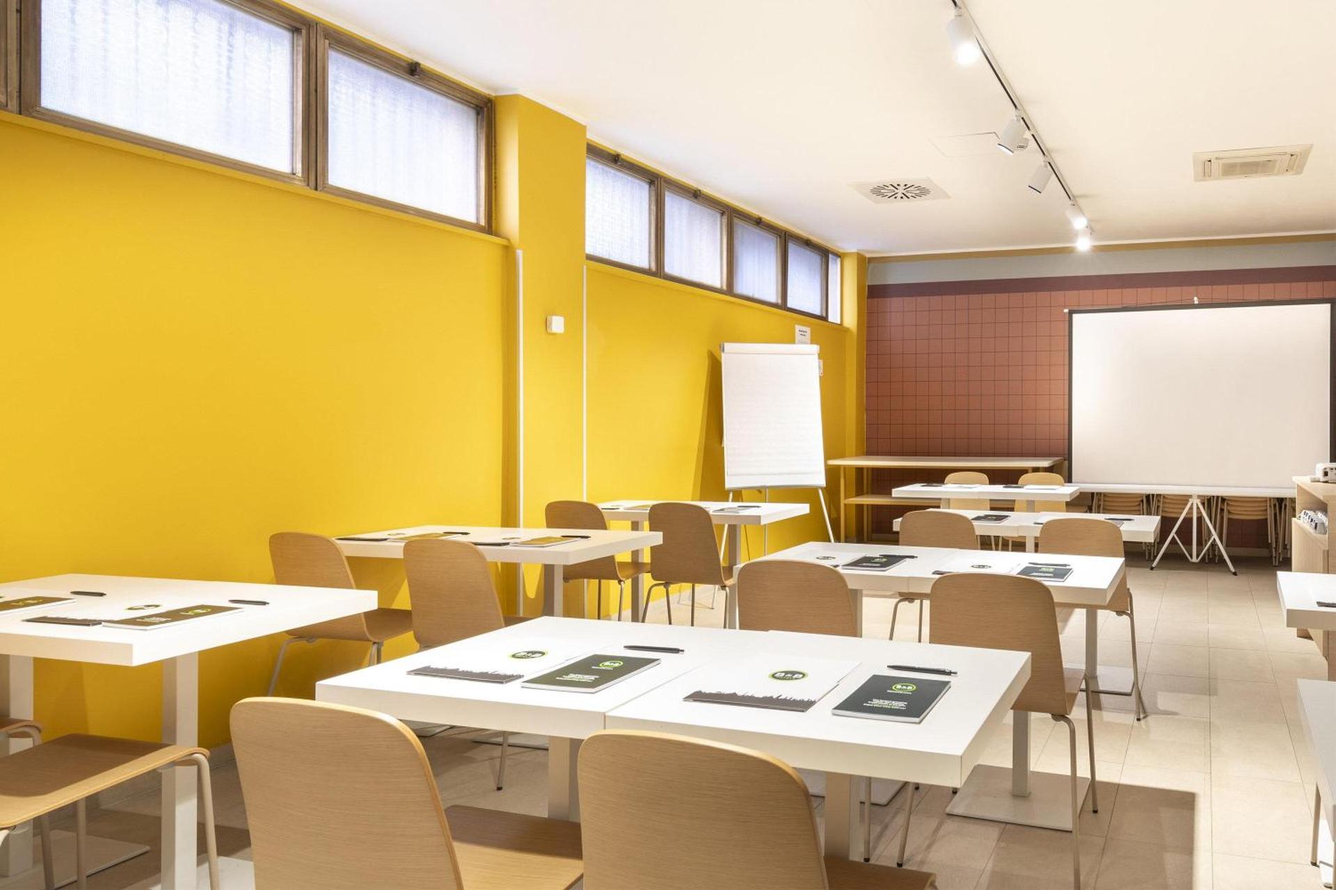 Meeting/conference room