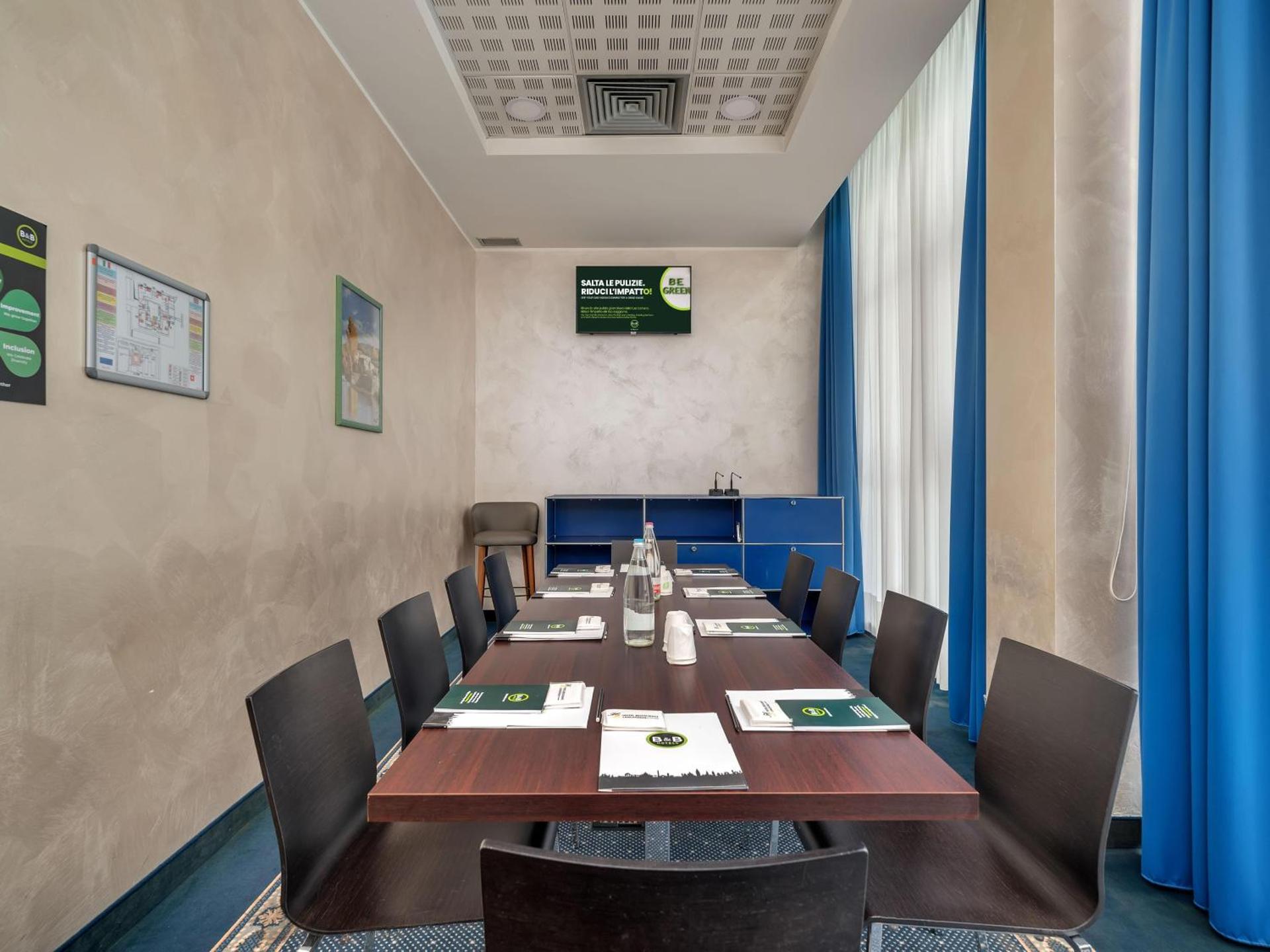 Meeting/conference room