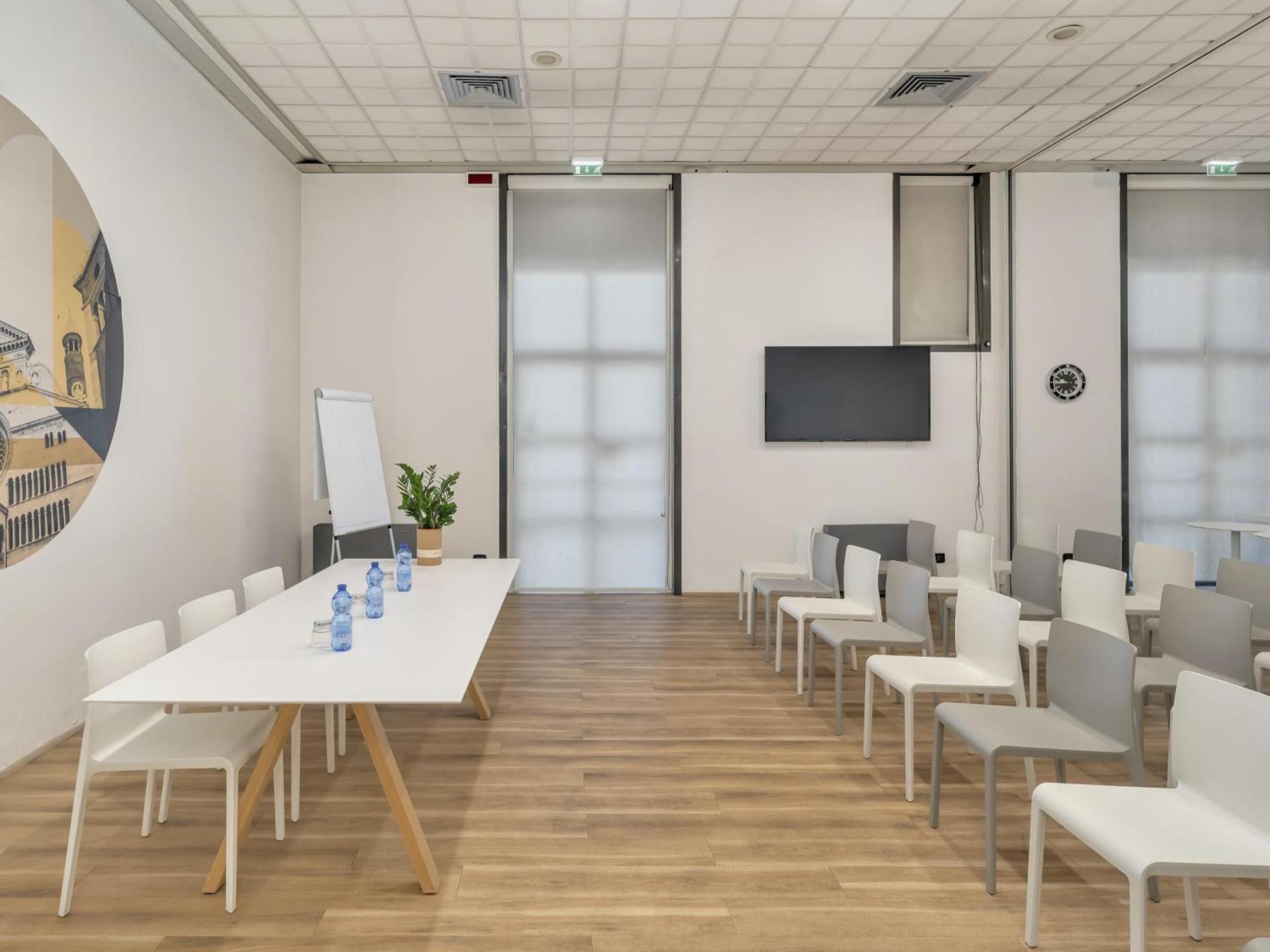 Meeting/conference room