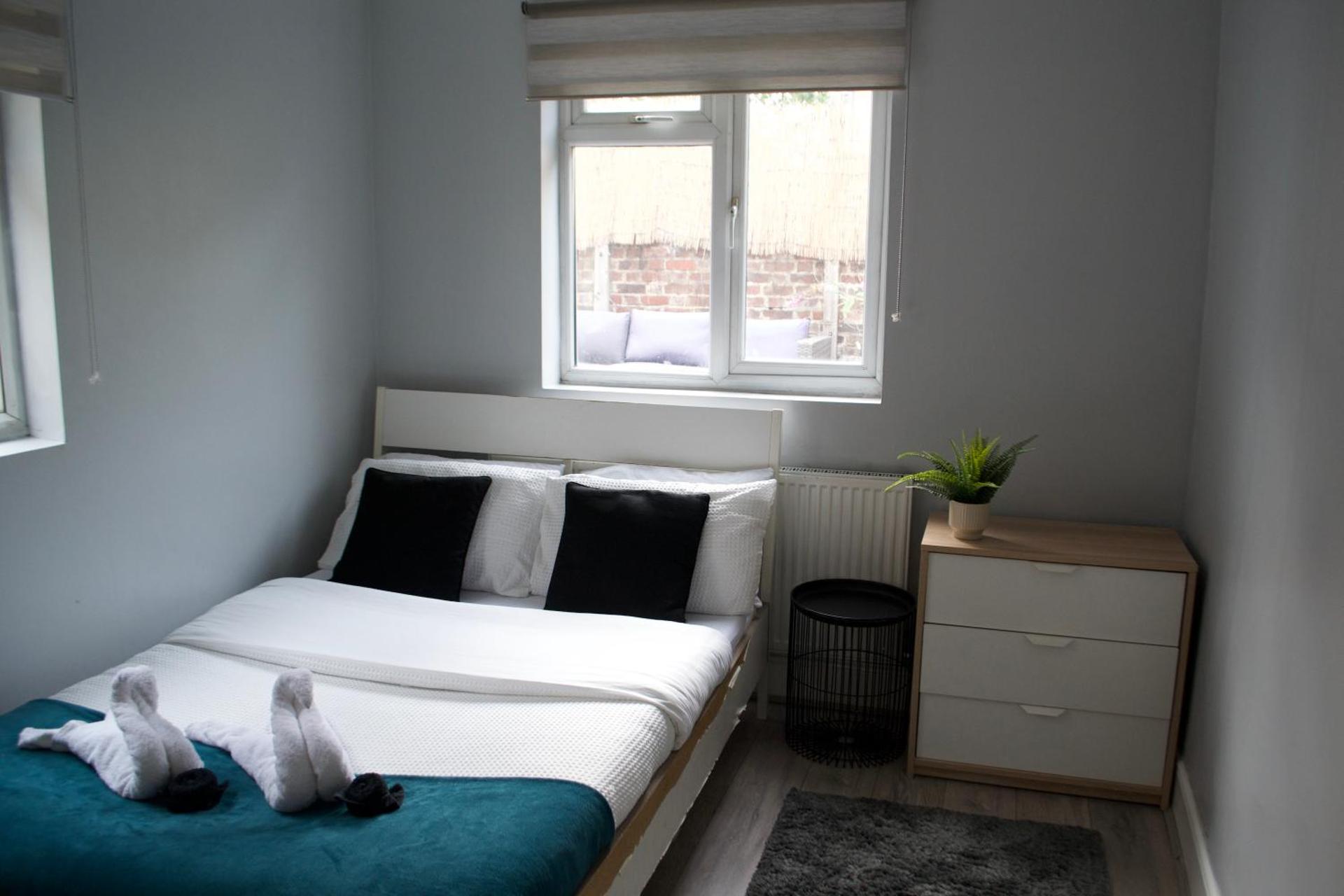 Stylish 2-Bed Garden Flat, 5 Mins to Brixton