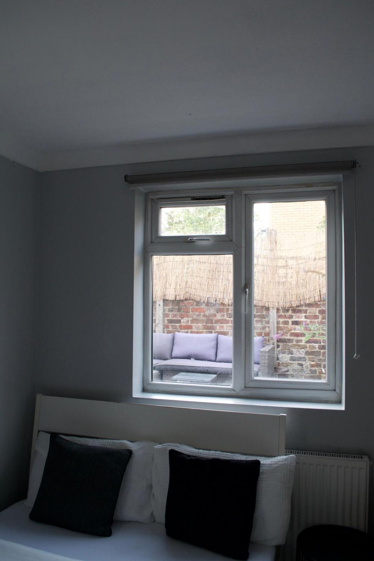 Stylish 2-Bed Garden Flat, 5 Mins to Brixton
