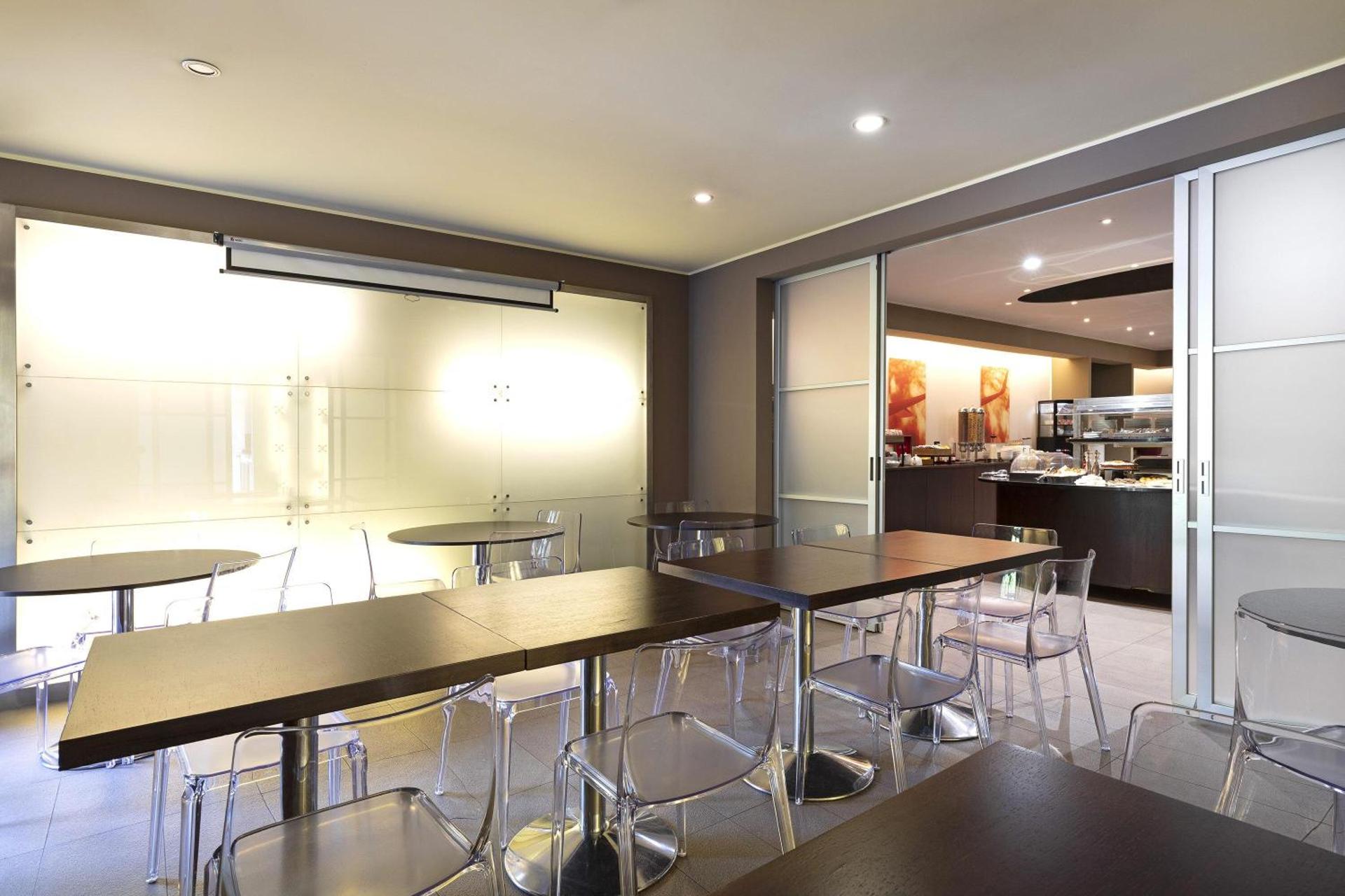 Meeting/conference room