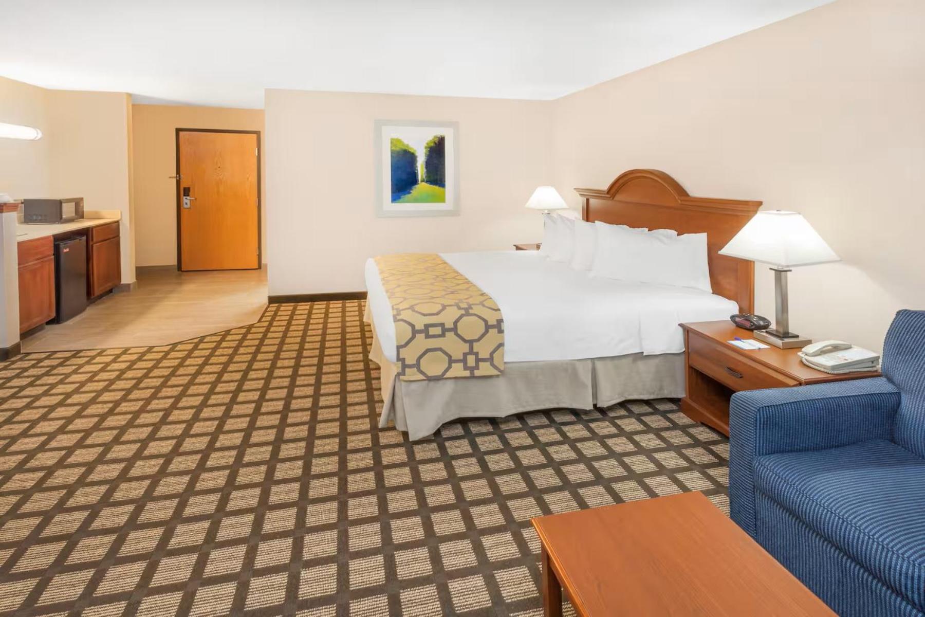 Baymont by Wyndham Galesburg