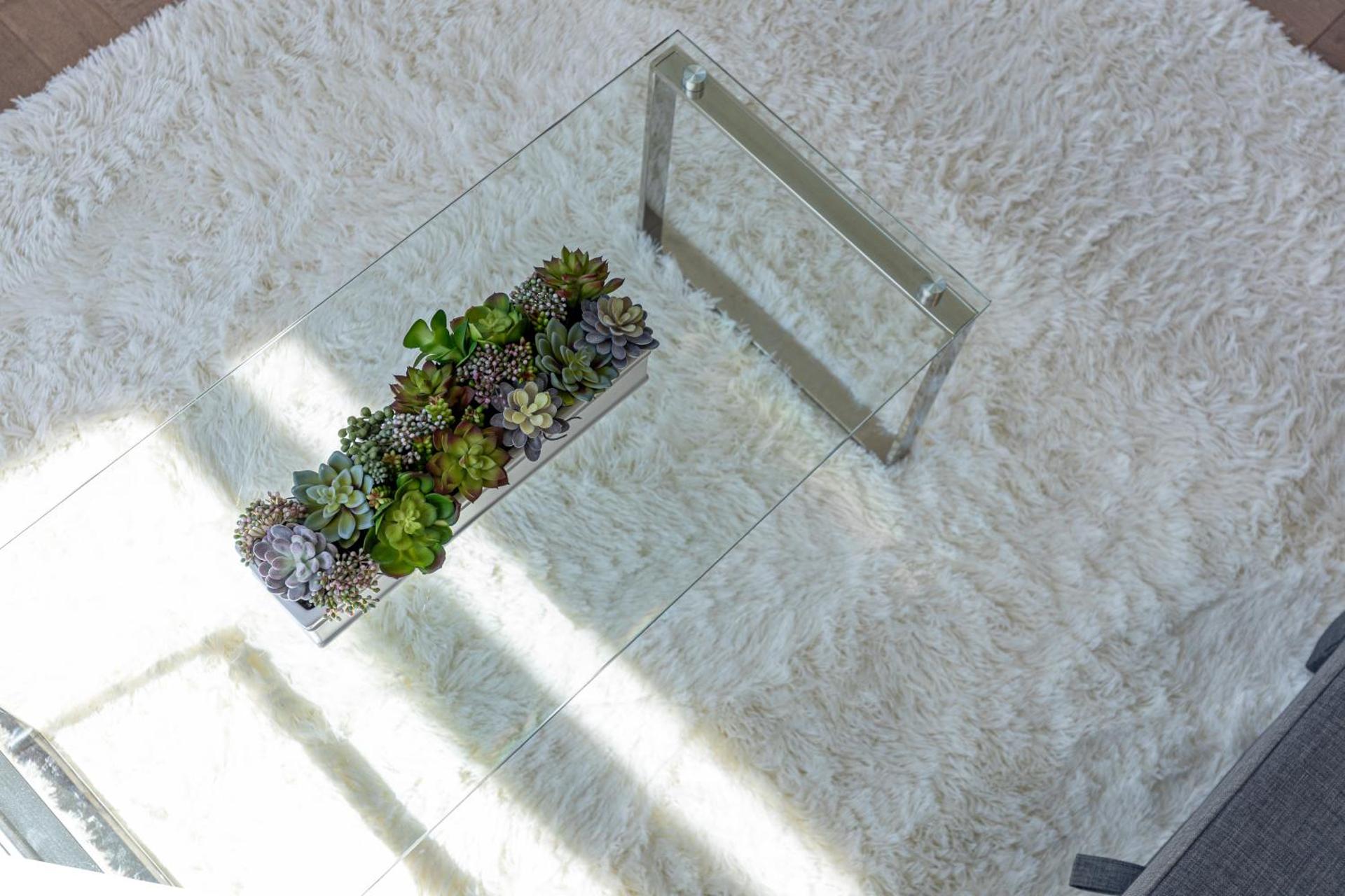 Ultra Luxurious 2.5 Bedroom 2 Full Bathroom 1 Parking Condo Near SQ1 Striking Views