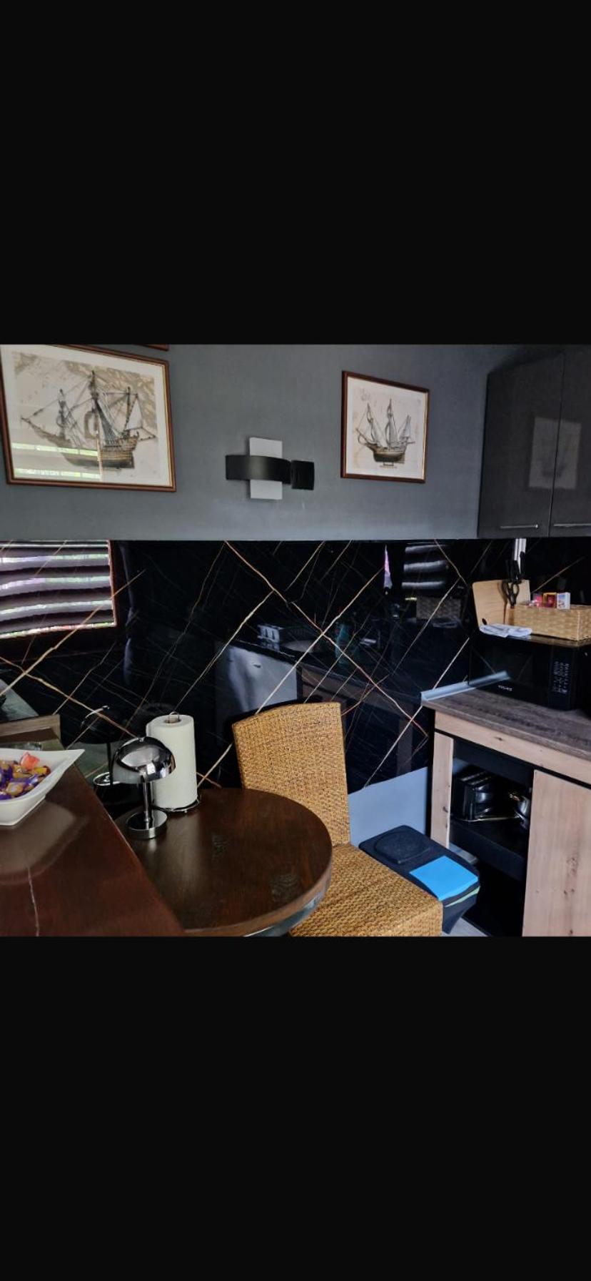 Studio '98 Apartments broj 31