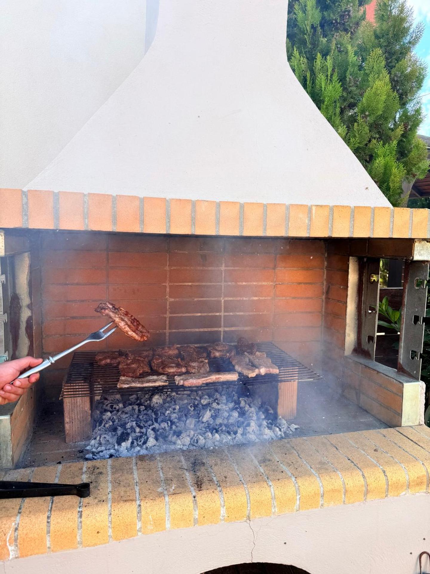 Villa Asterousia with Heated Jacuzzi, BBQ & Lounge