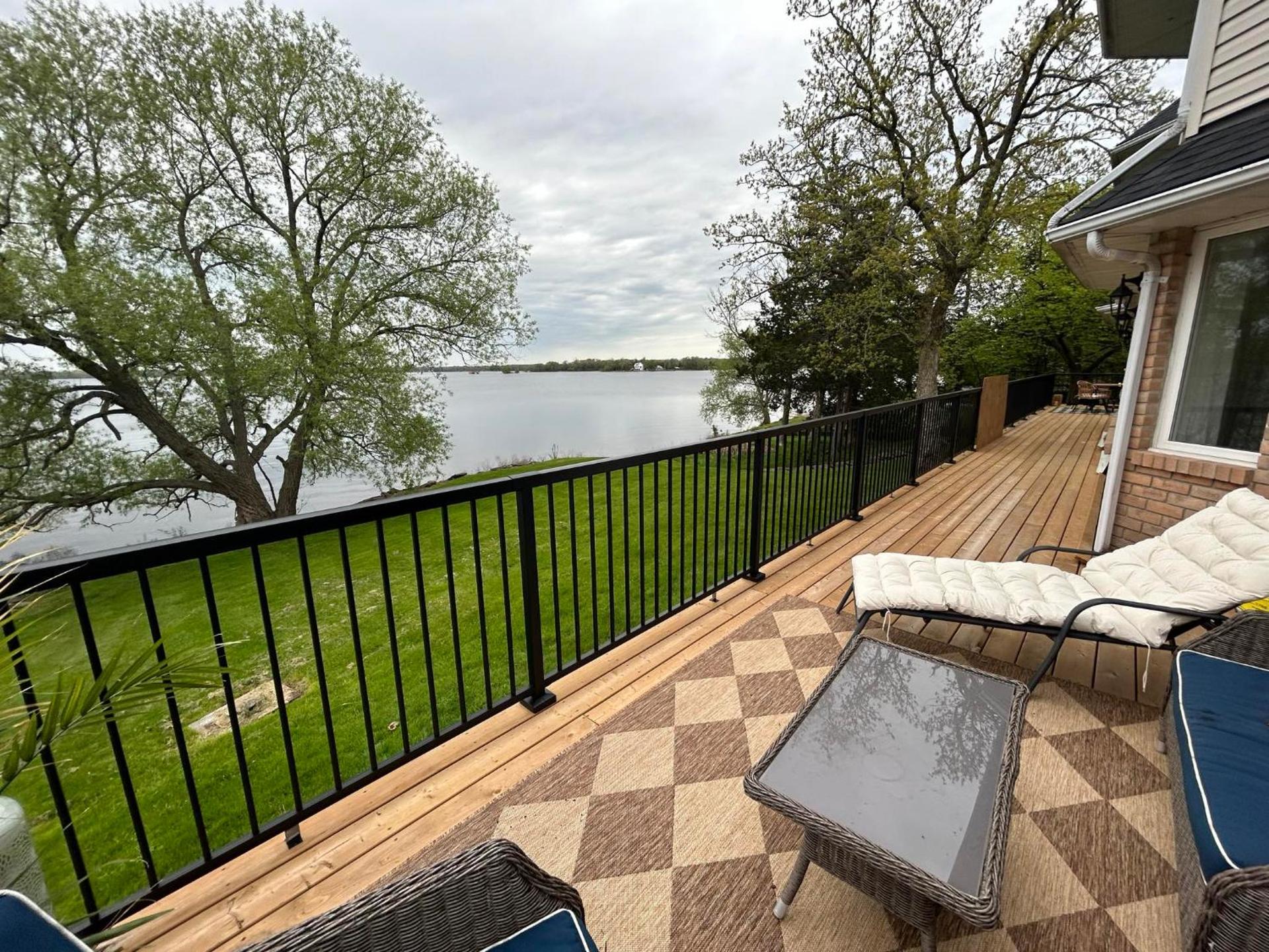 Queen Suite with Private Ensuite at Fancie's PEC - Suite 1