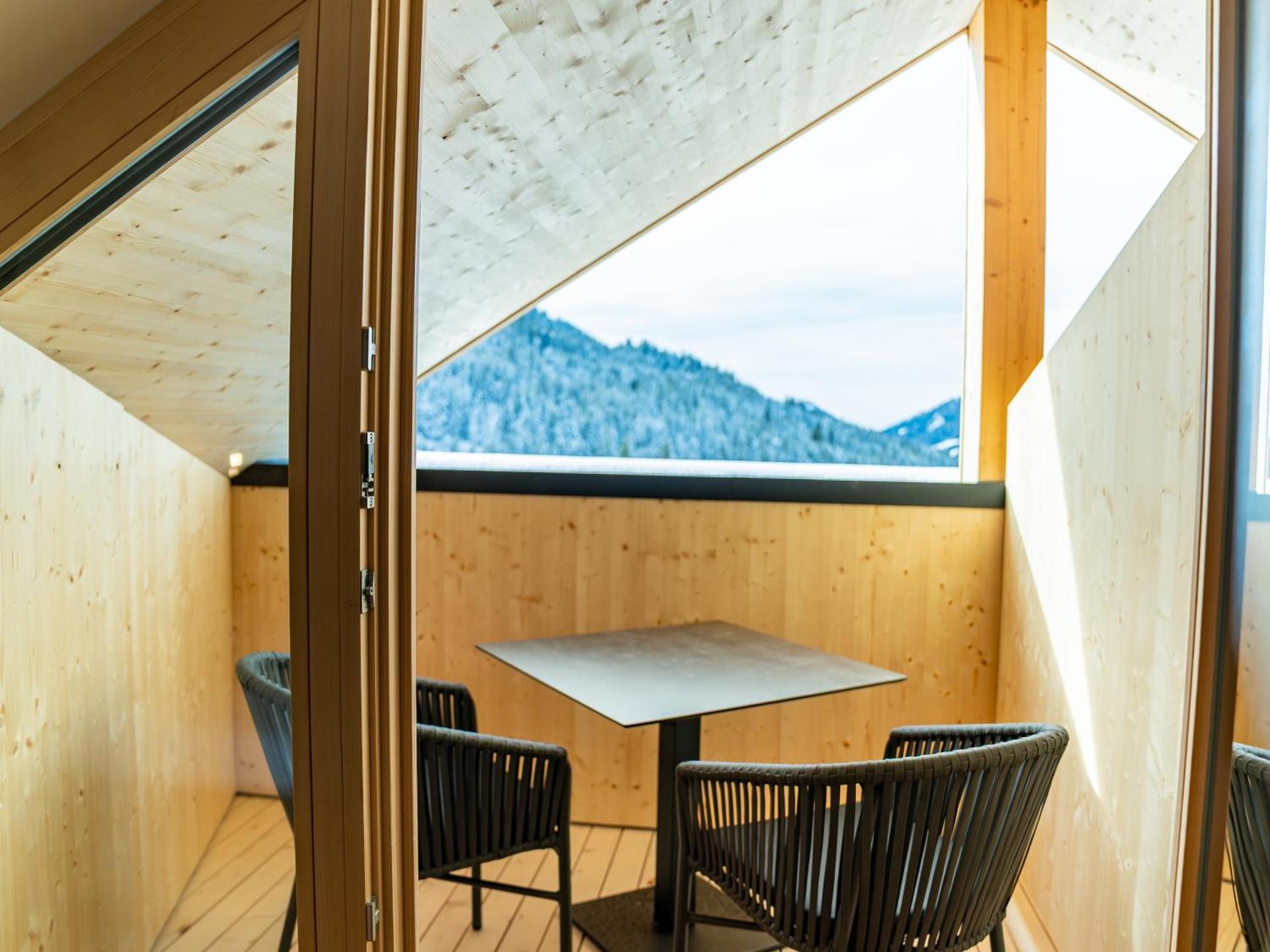 Premium Quadruple Room