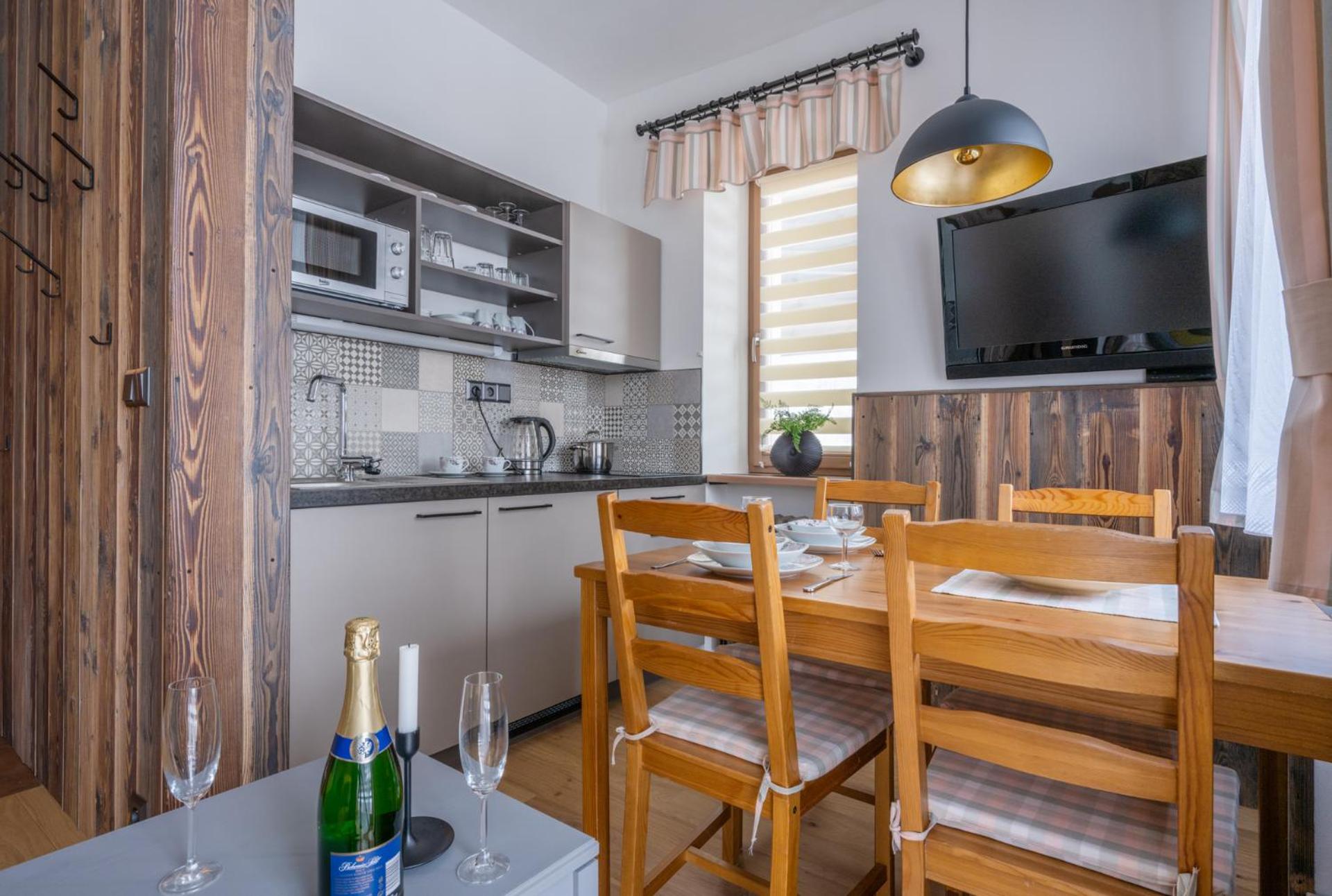 Kitchen or kitchenette