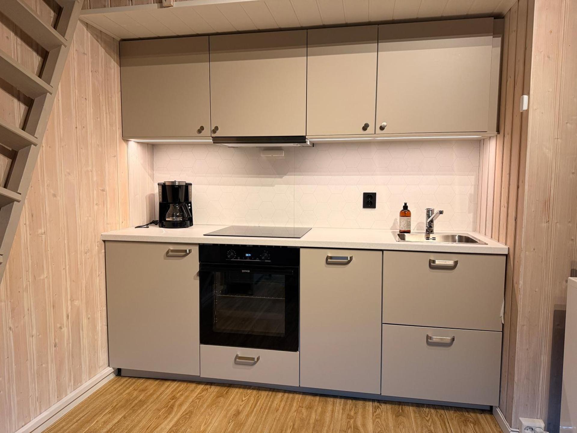 Vennebo - Koselig liten hytte med alle fasiliteter