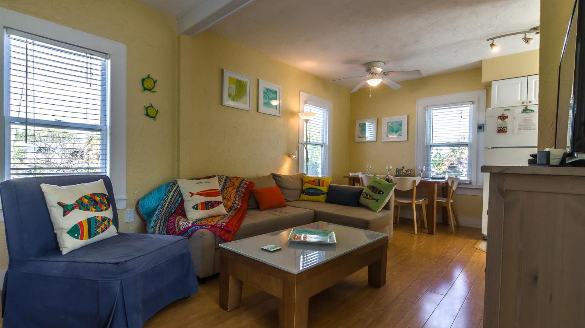 1BR 1BA NorthStar Bungalow. Just Steps to the beach and the bay.