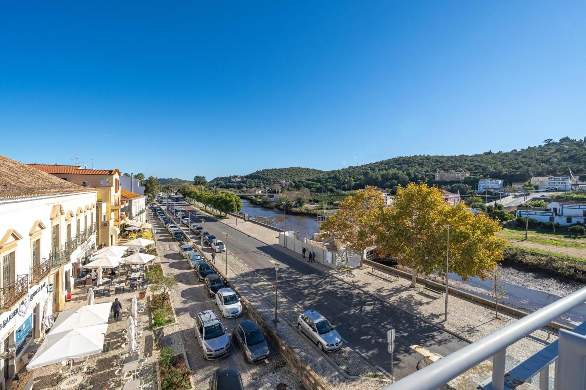 Apartamento Karolvaz V