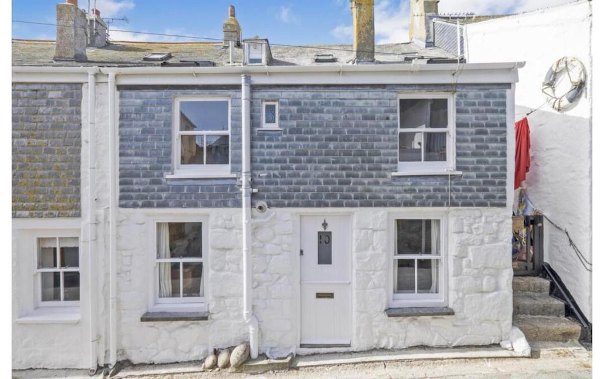 Sea-Ah-na Side Cottage - Steps from the beach