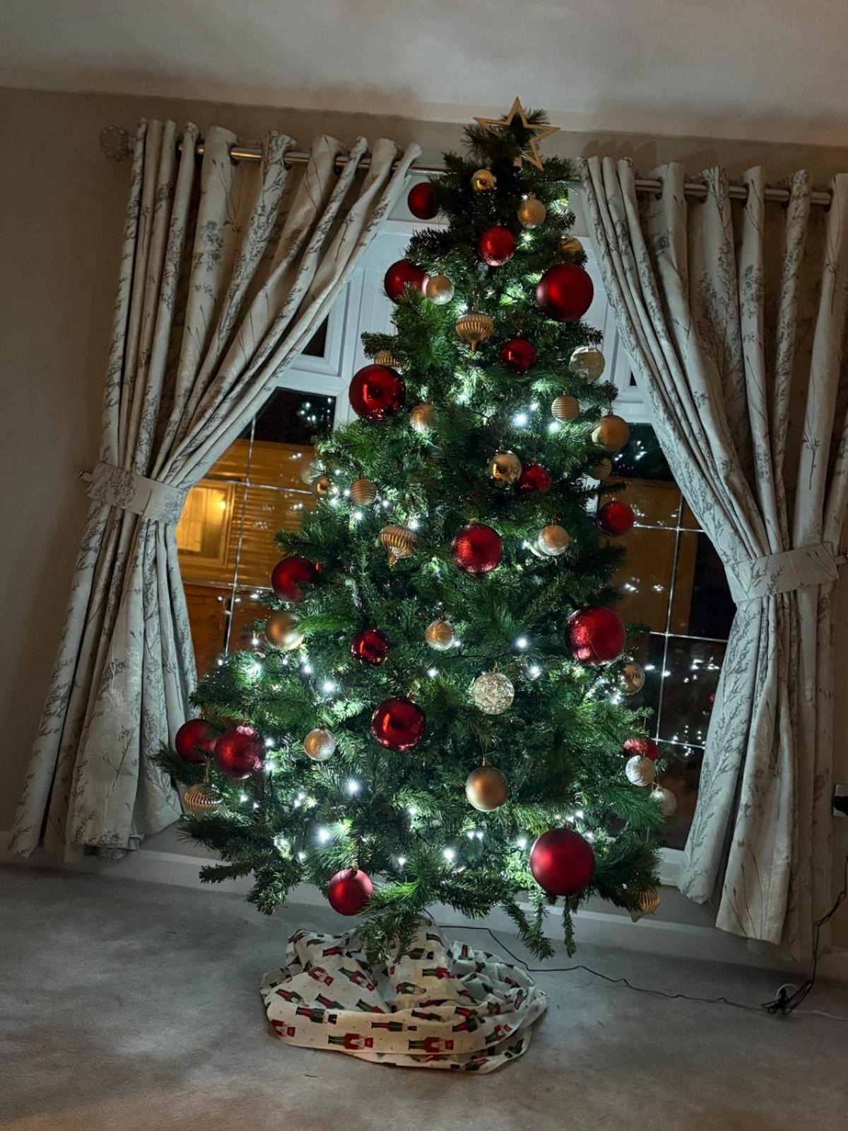 Luxury Lodge Escapes Unwind With Hot Tub