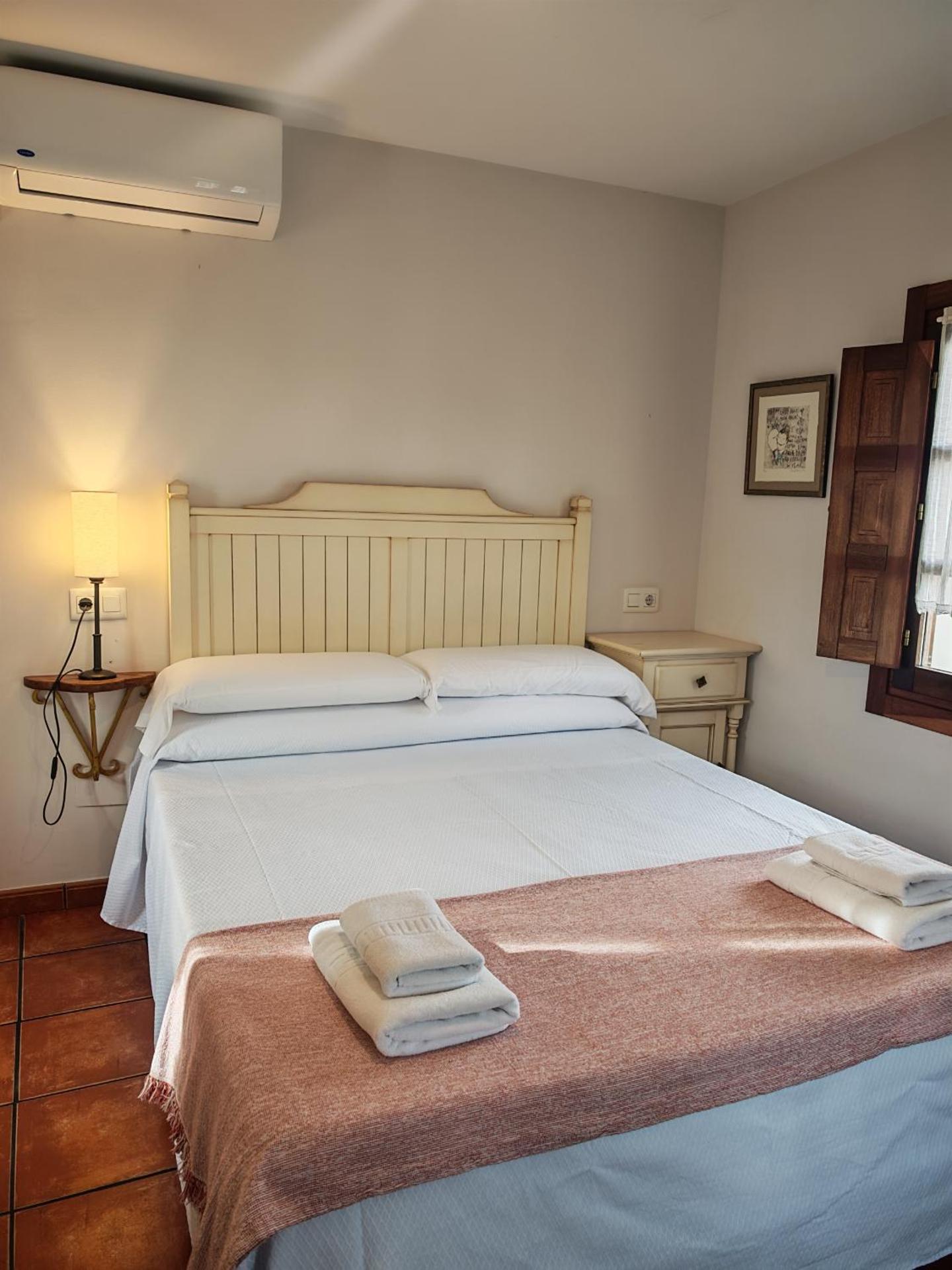 Apartment with Mountain View