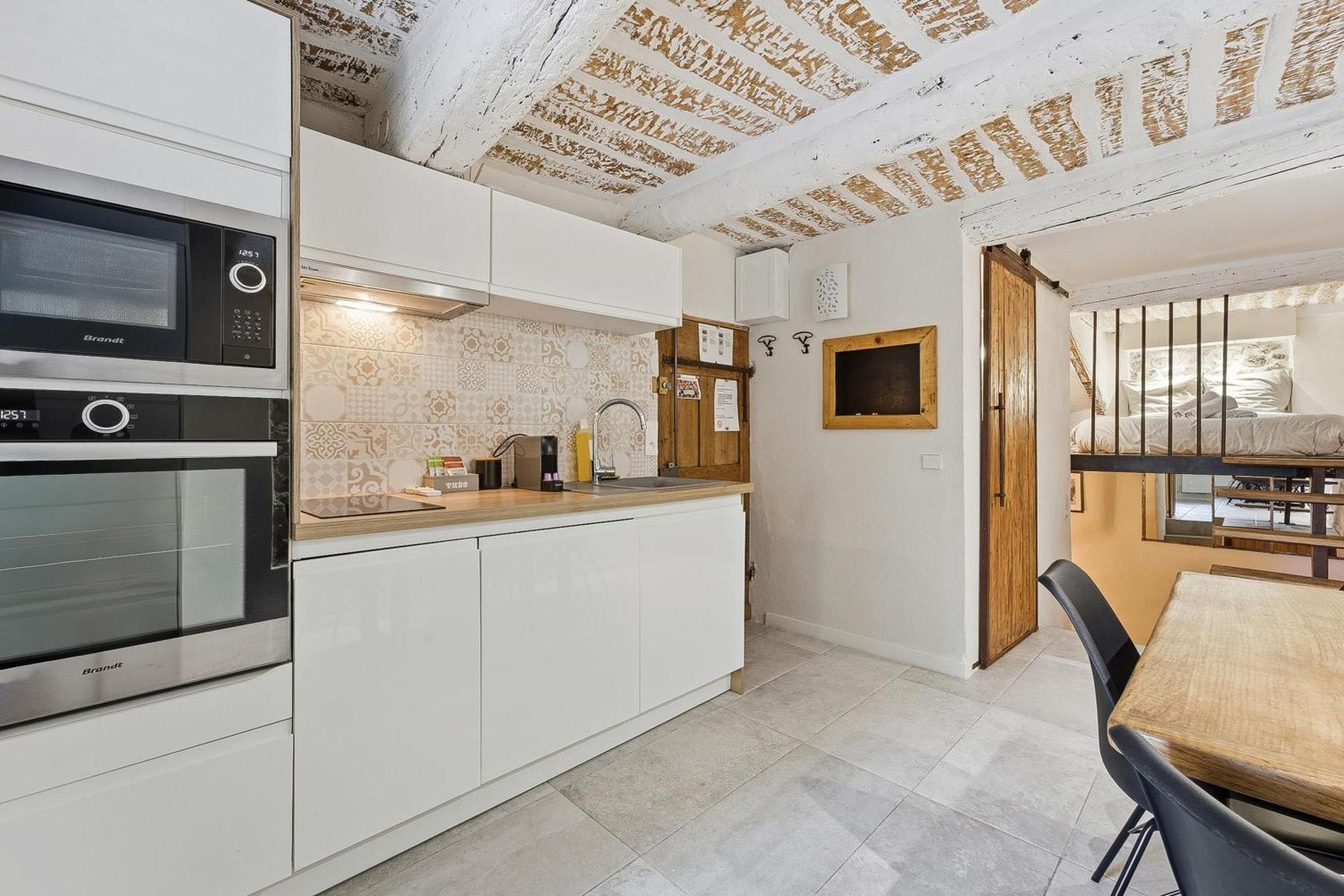 Kitchen or kitchenette