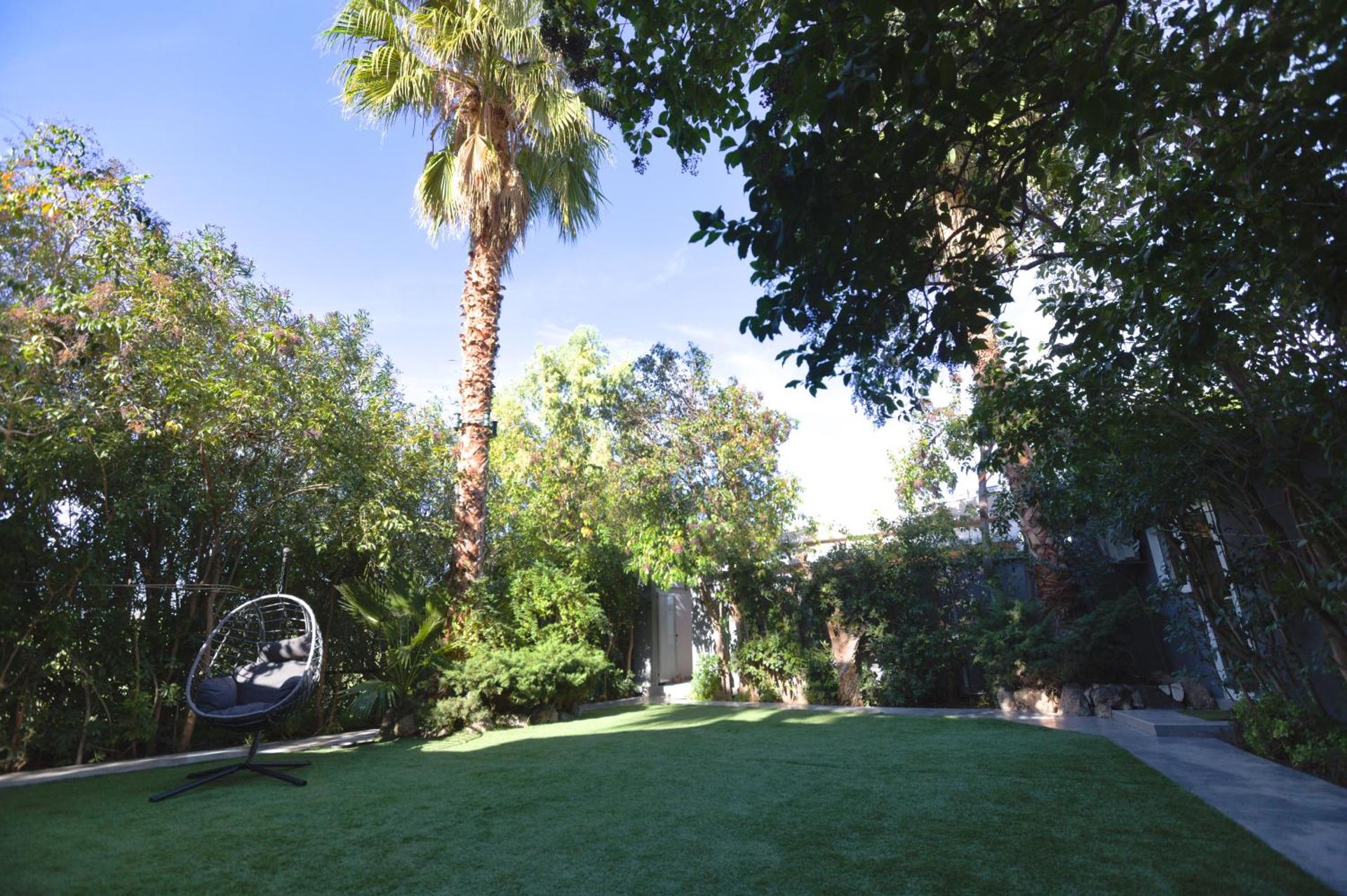 Kalafatis beach home