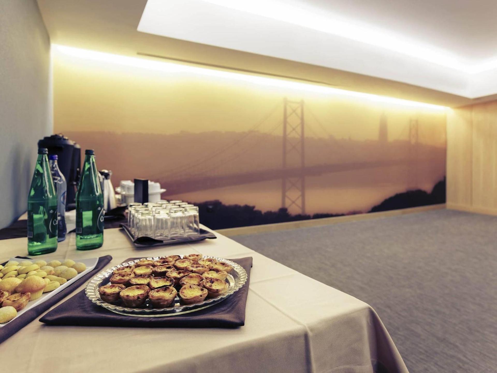 Meeting/conference room