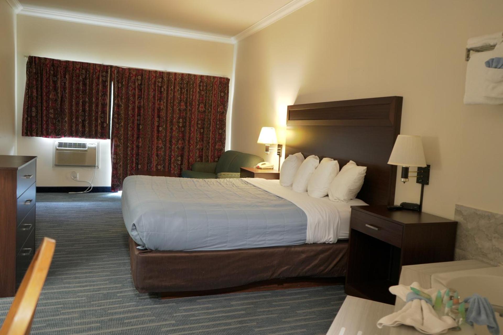 King Suite with Spa Bath