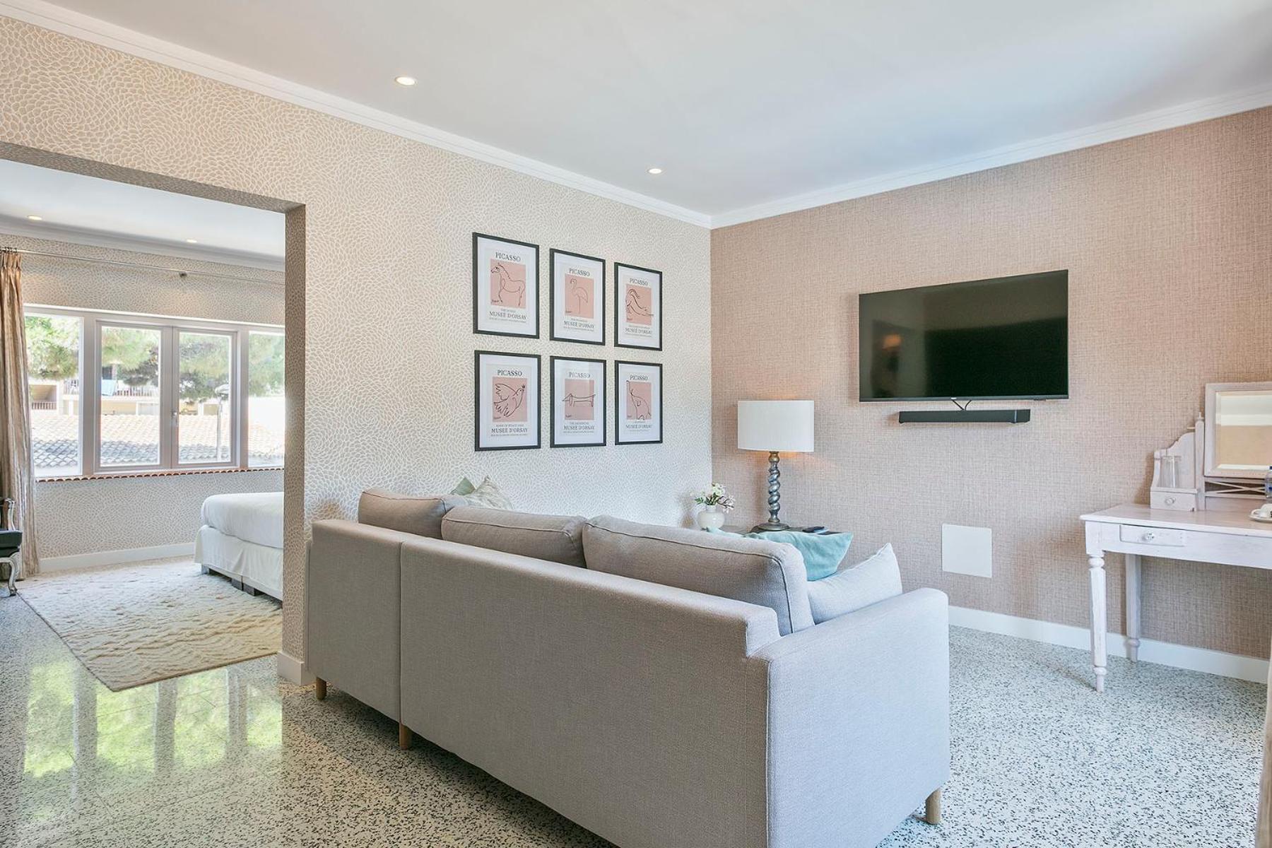 Junior Suite with Pool View