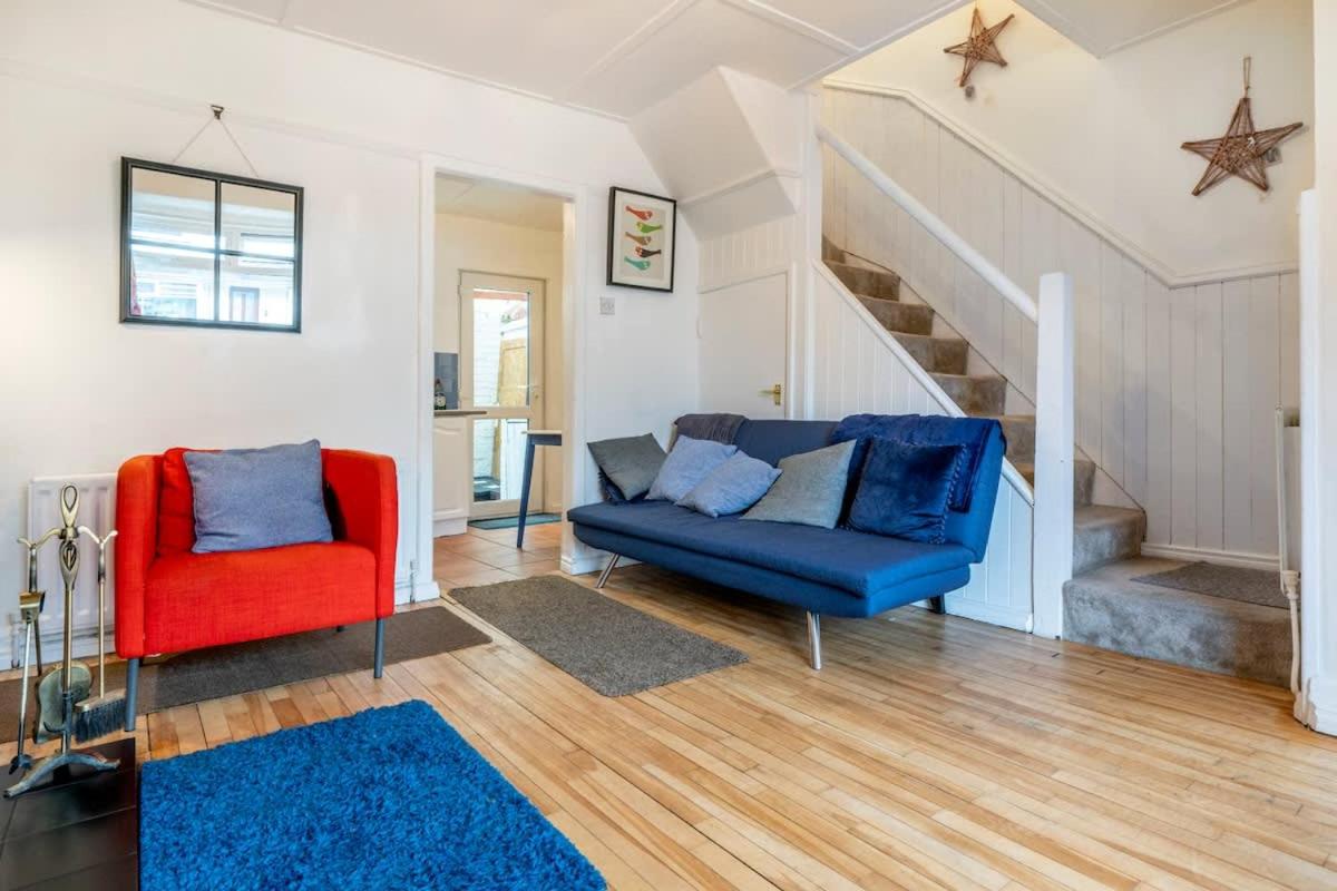 Central Belfast House Sleeps 6