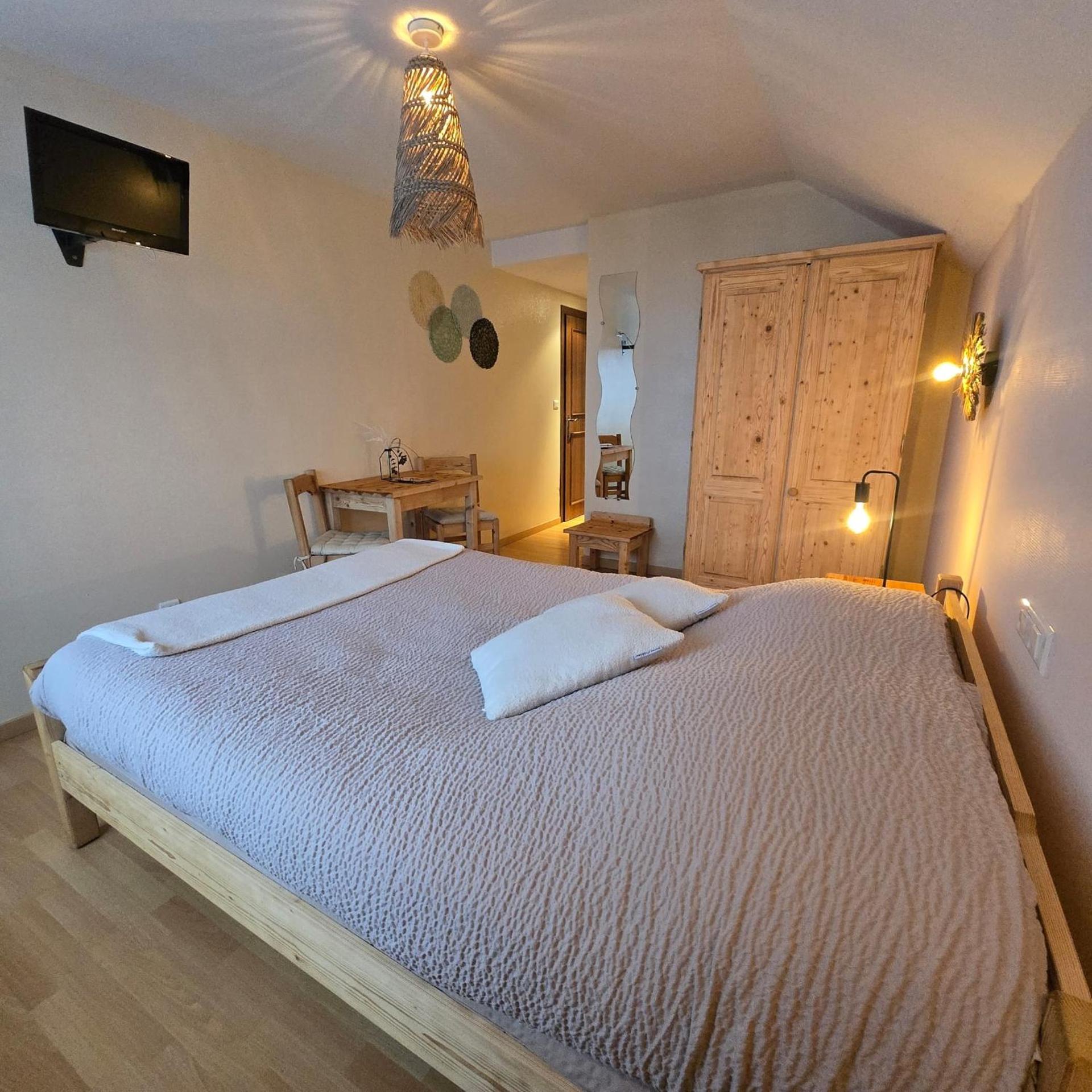 LA MAISON Crêperie-Bar-Hôtel