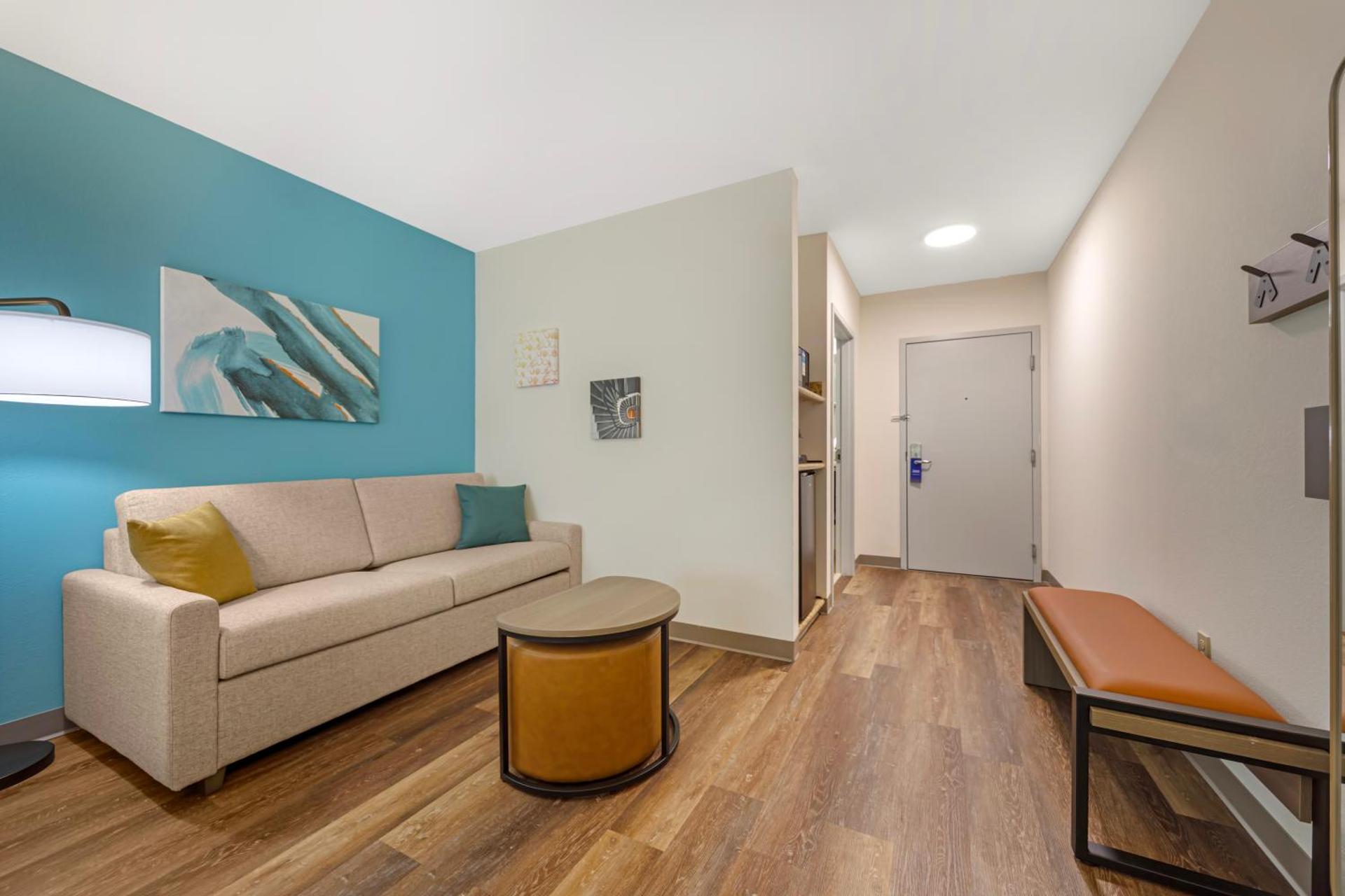 Queen Suite with Two Queen Beds - Non-Smoking