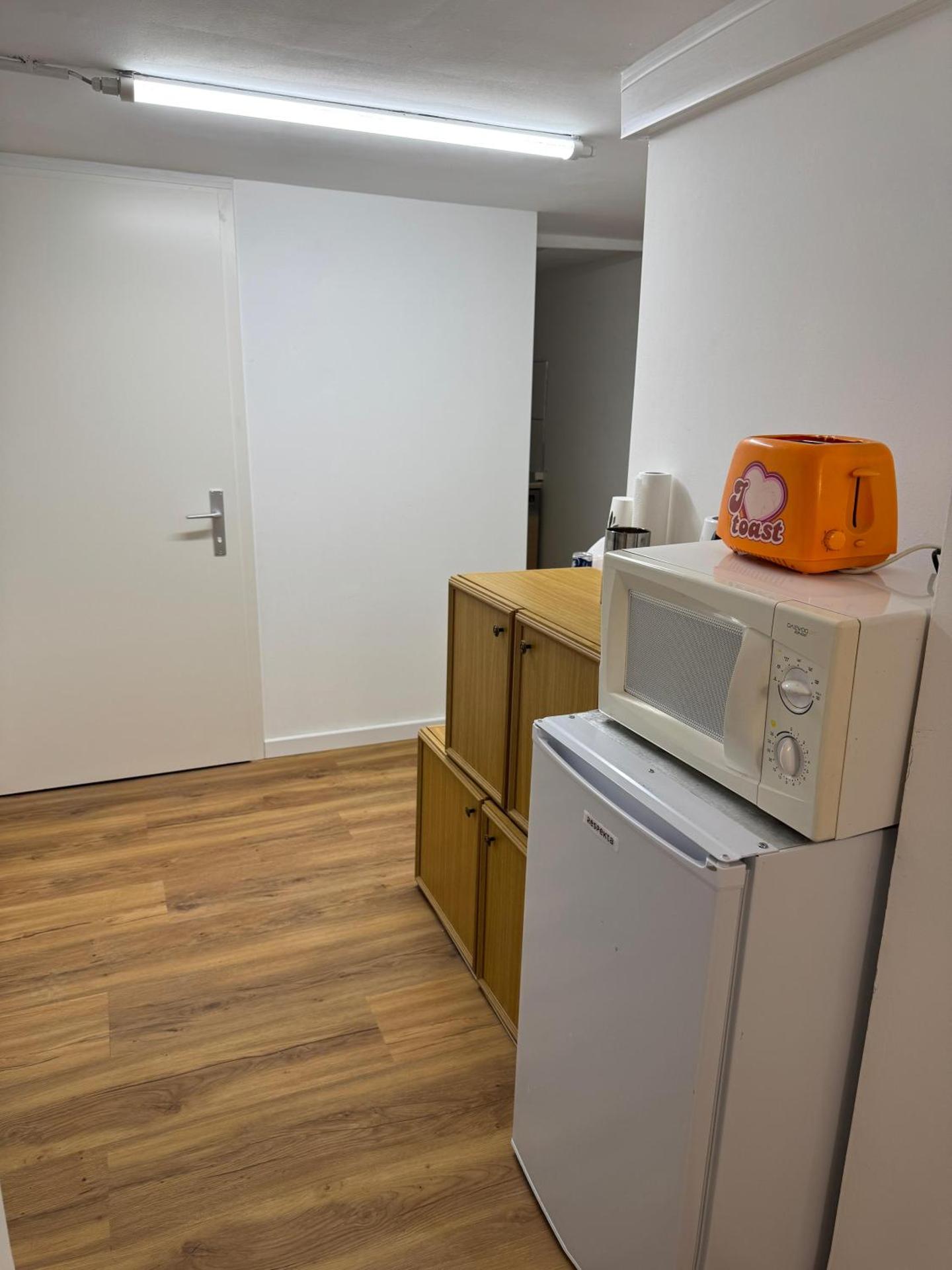 Friends Corner Kitchen Studio