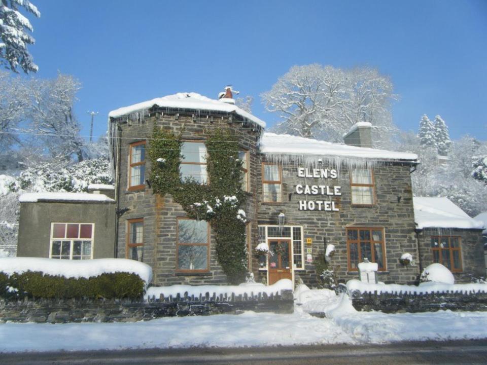Elen's Castle Bed, Breakfast and Bar