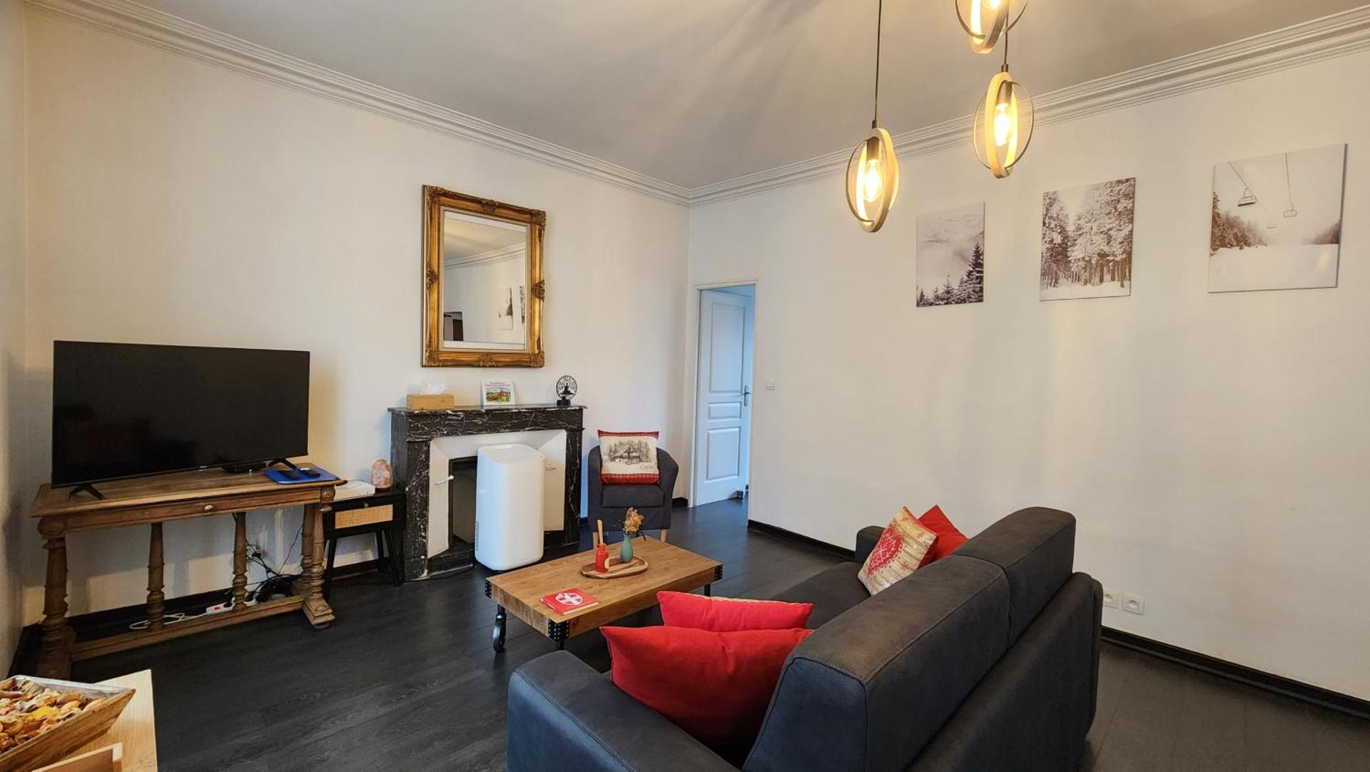 Communal lounge/ TV room